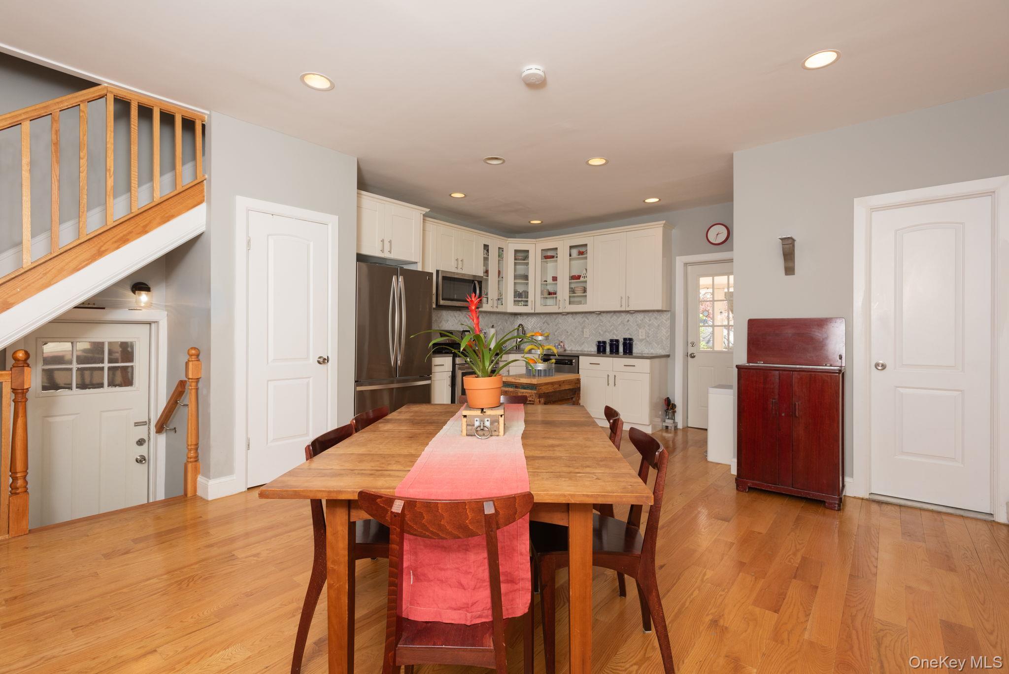 #5 photo, 360 W 262nd Street, Бронкс ‖ Bronx , NY 10471