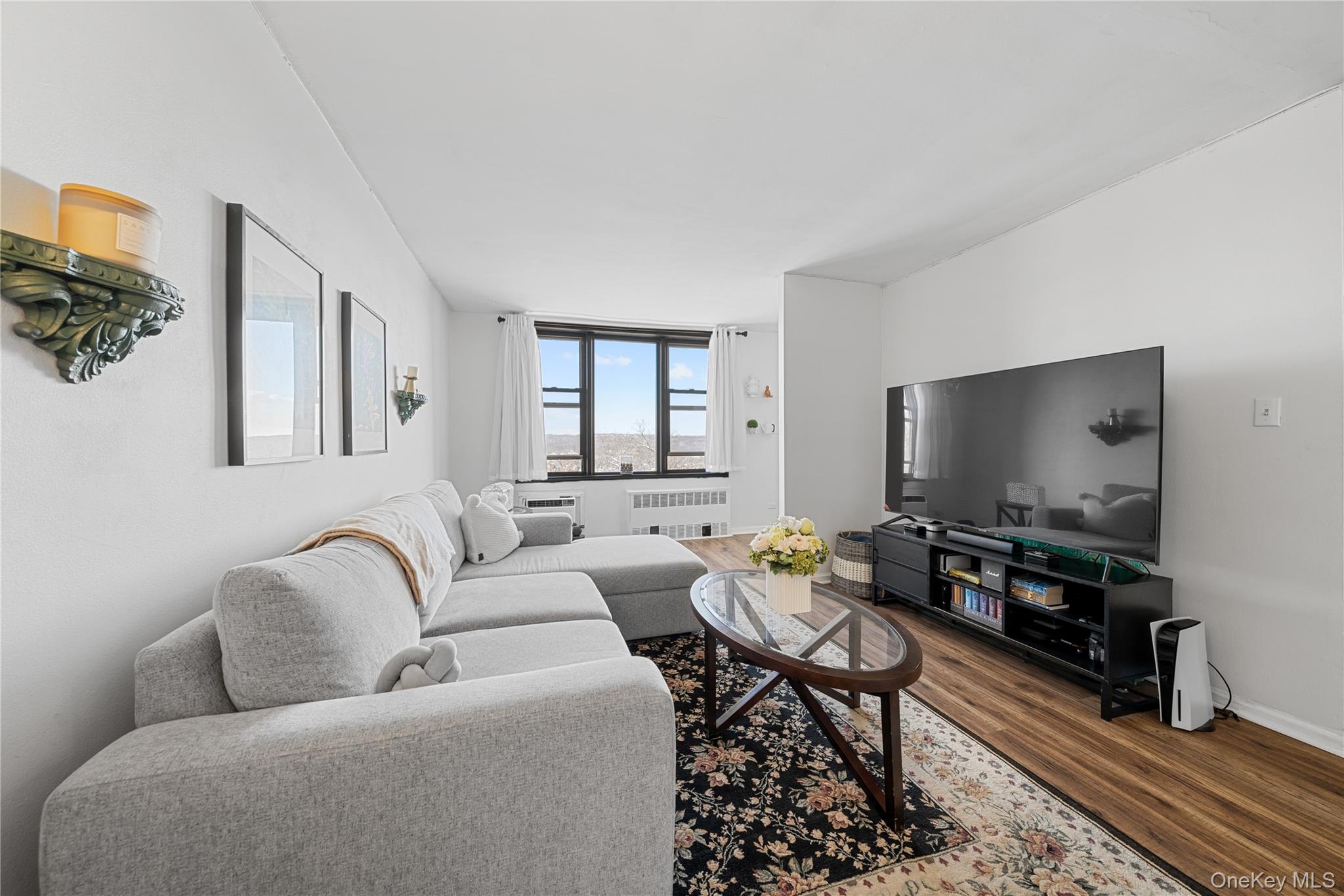 #1 photo, 6200 Riverdale Avenue, 브롱크스 Bronx , NY 10471