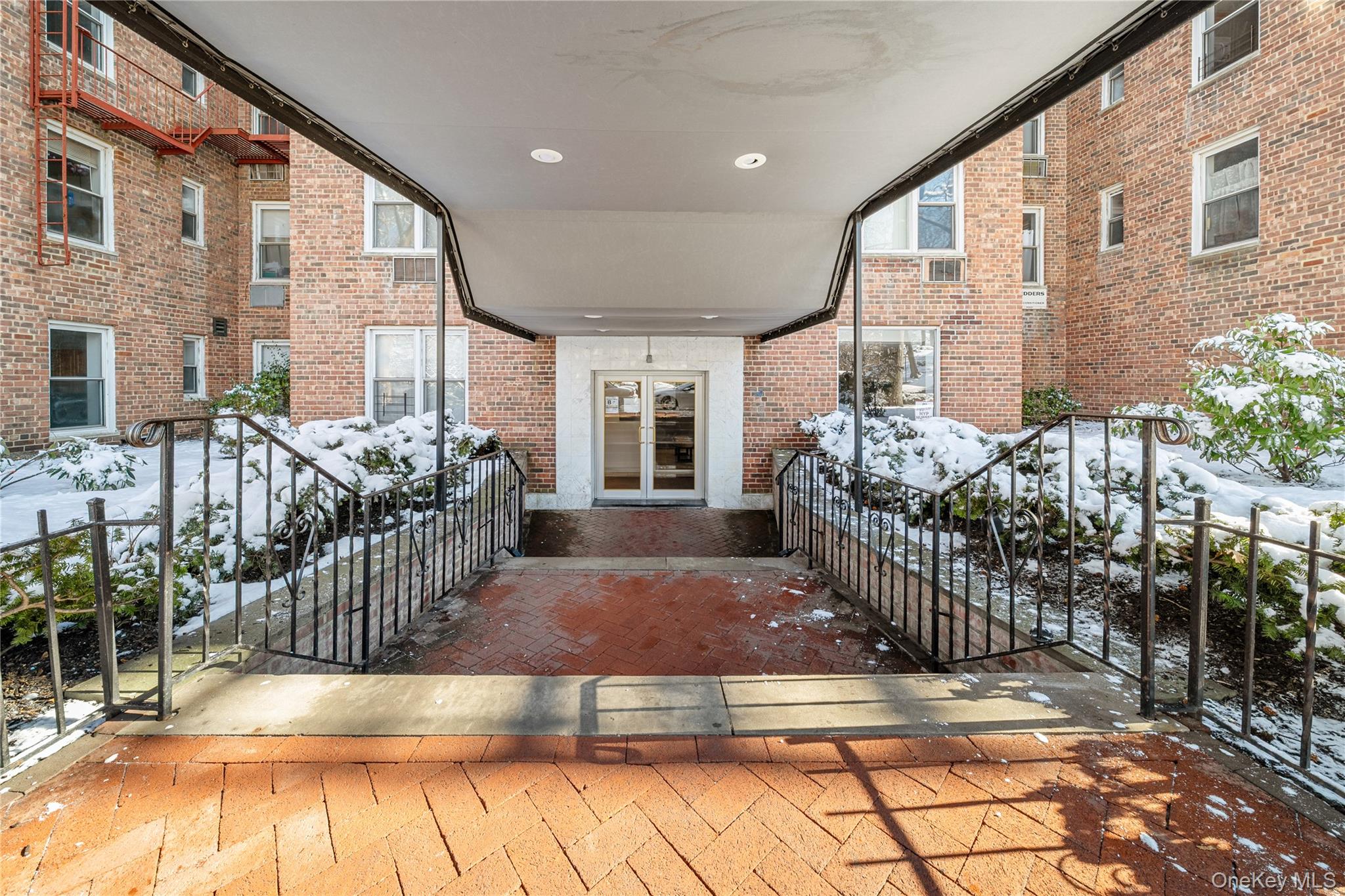 #3 photo, 6200 Riverdale Avenue, 브롱크스 Bronx , NY 10471