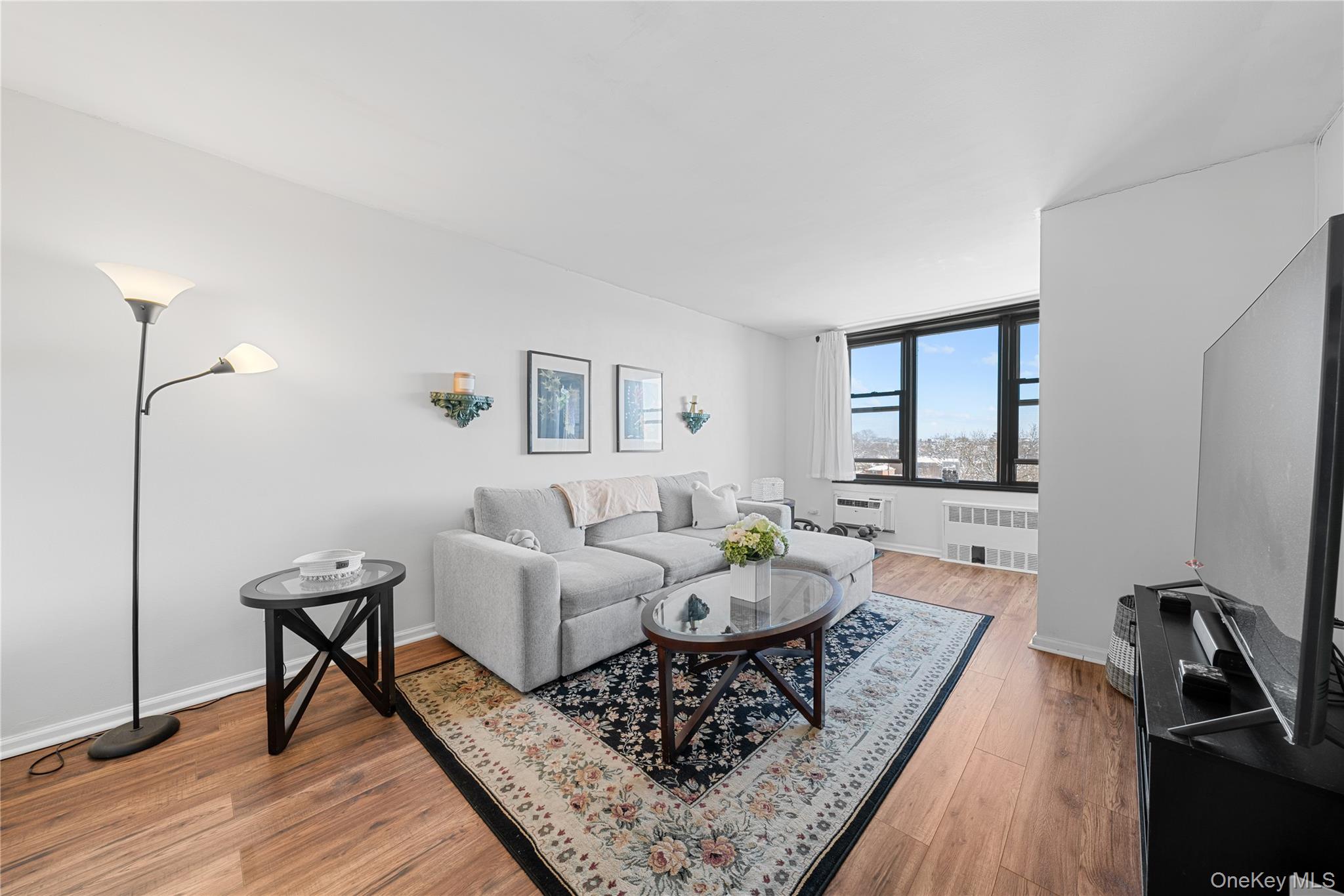 #4 photo, 6200 Riverdale Avenue, 브롱크스 Bronx , NY 10471