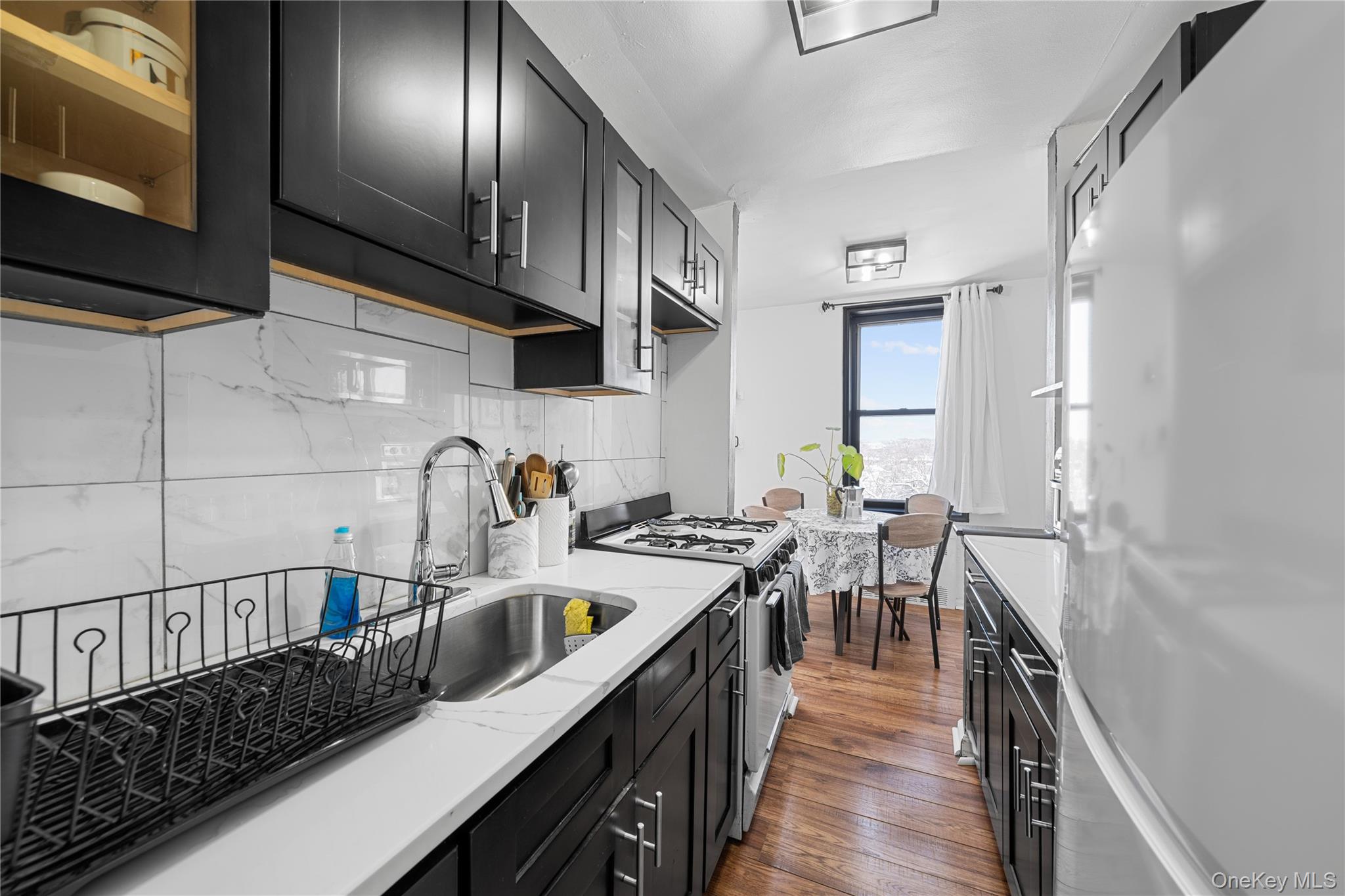 #8 photo, 6200 Riverdale Avenue, 브롱크스 Bronx , NY 10471