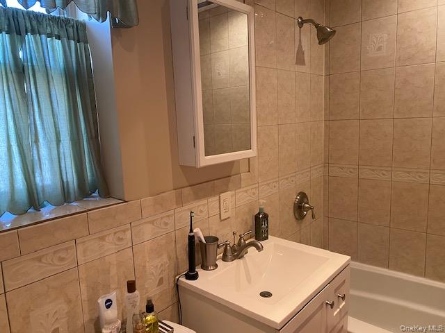 #8 photo, 245-17 76th Avenue, Bellerose , NY 11426