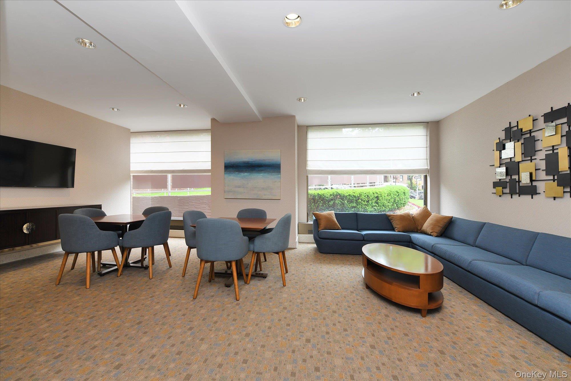 #20 photo, 66-36 Yellowstone Boulevard, Forest Hills , NY 11375