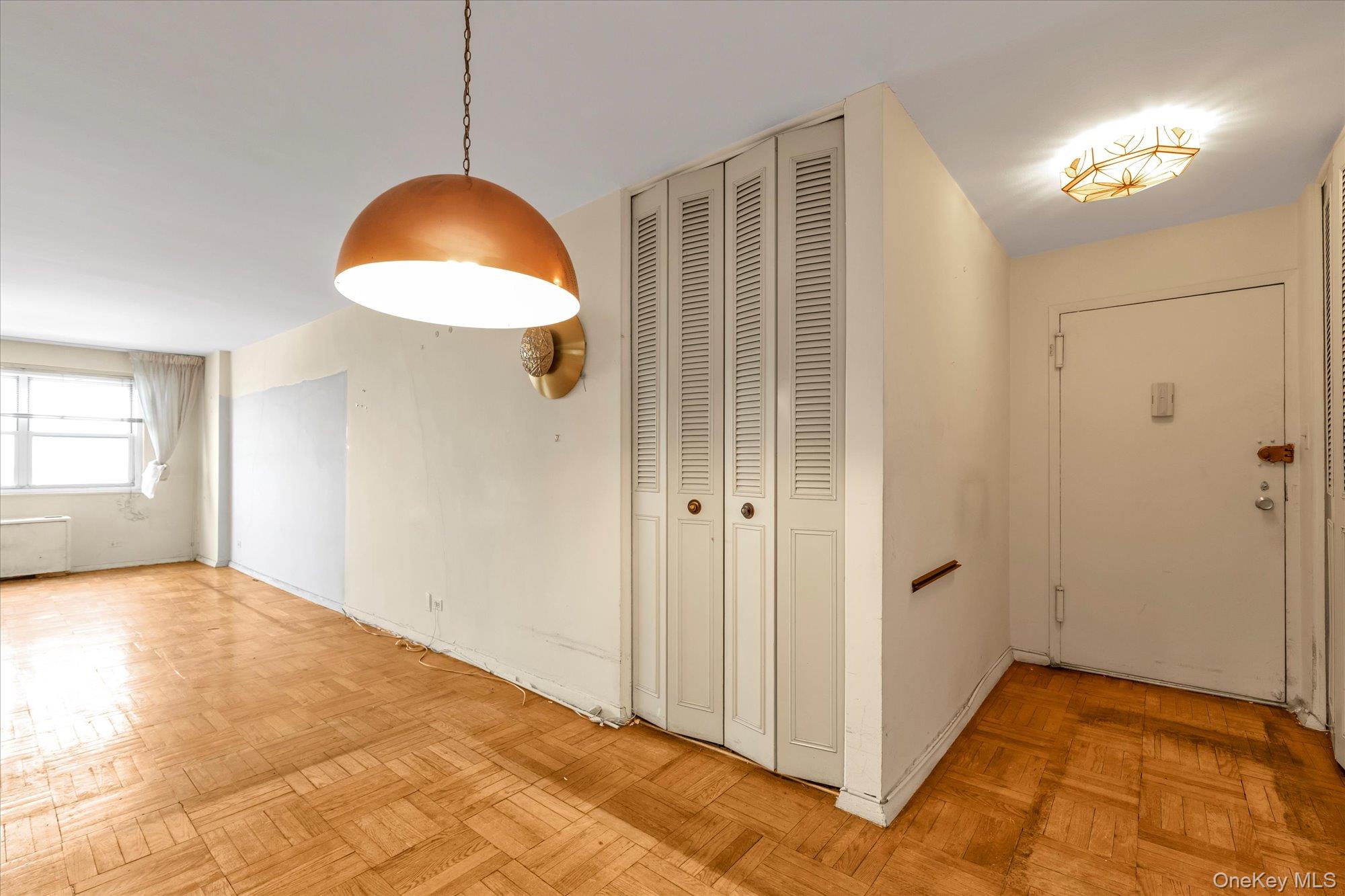 #5 photo, 66-36 Yellowstone Boulevard, Forest Hills , NY 11375