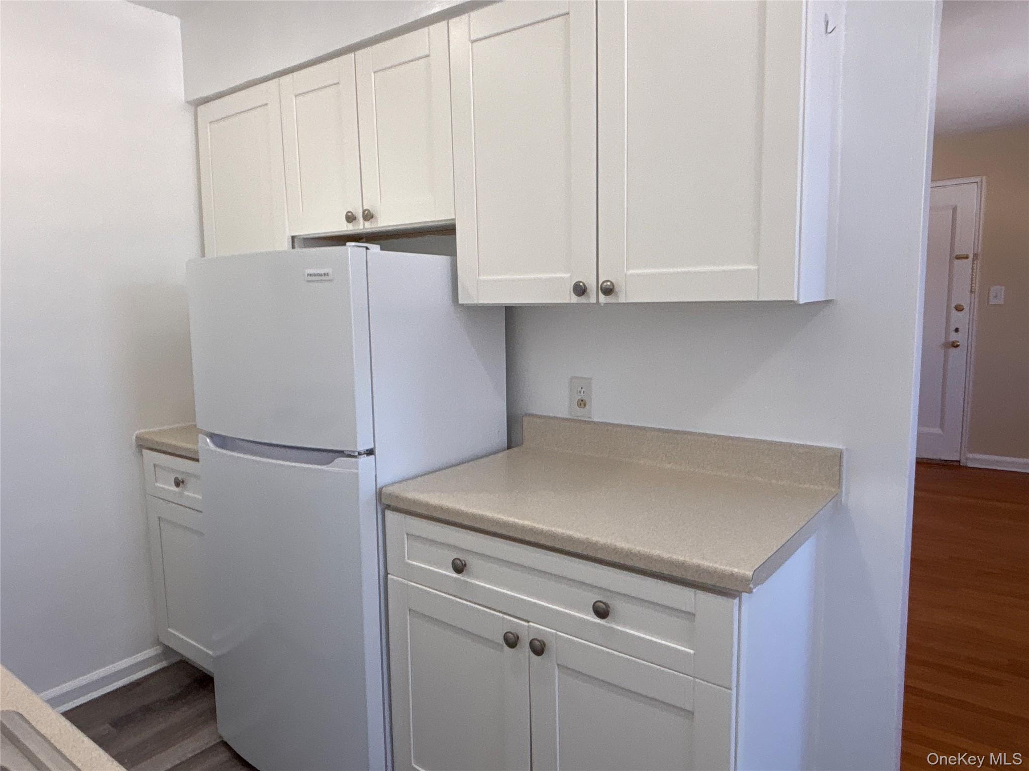 #10 photo, 25 Dolphin Green, नासाउ काउंटी Port Washington , NY 11050