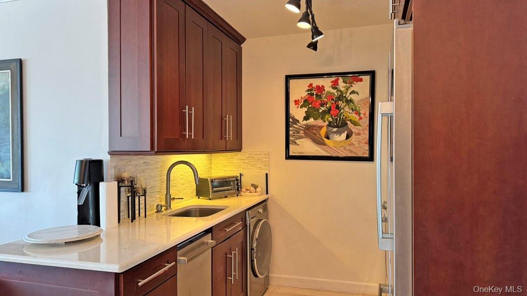 #5 photo, 26910 Grand Central Parkway, Куинс ‖ Floral Park , NY 11005