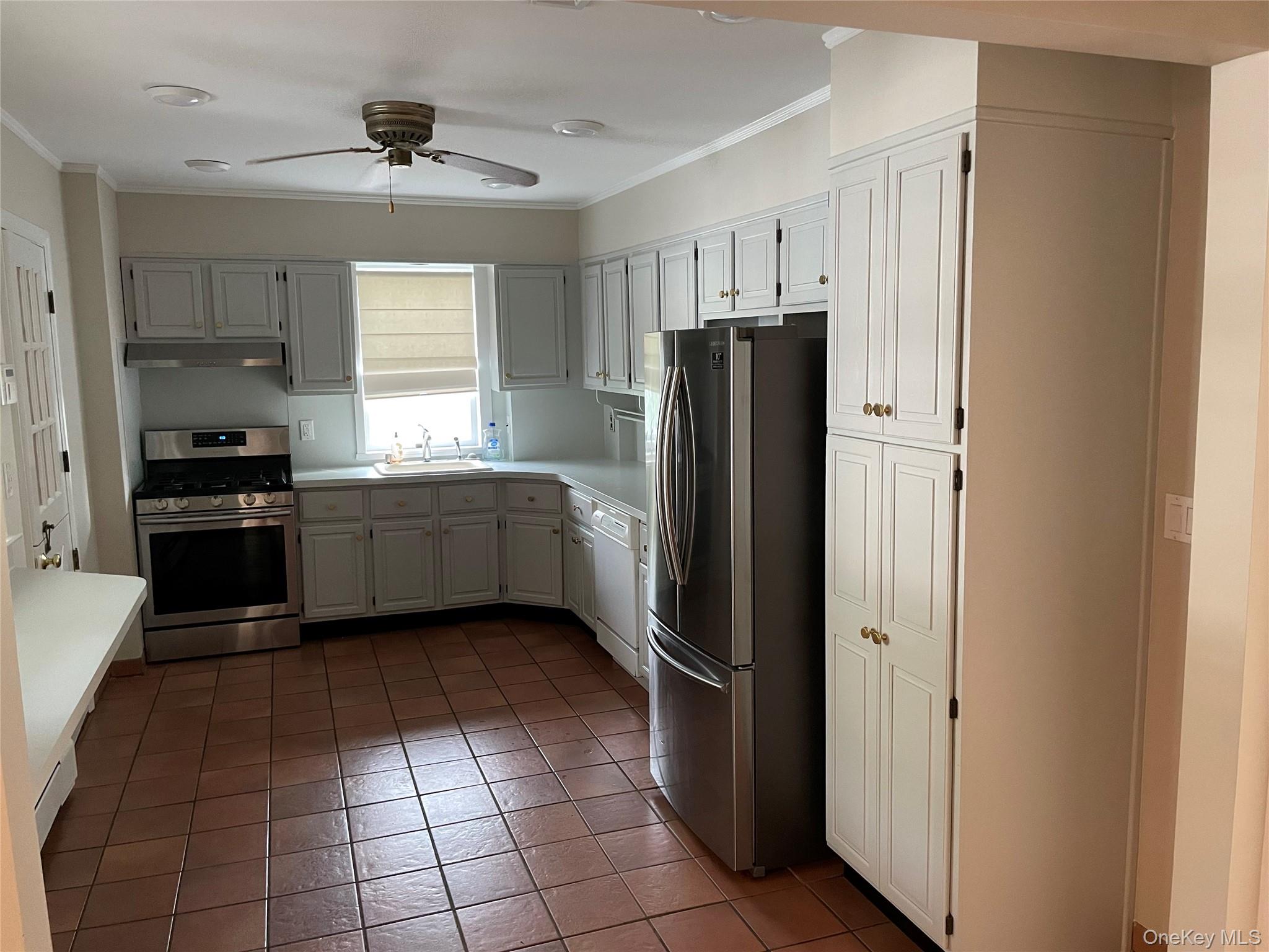 #3 photo, 56 Nassau Boulevard, Garden City , NY 11530