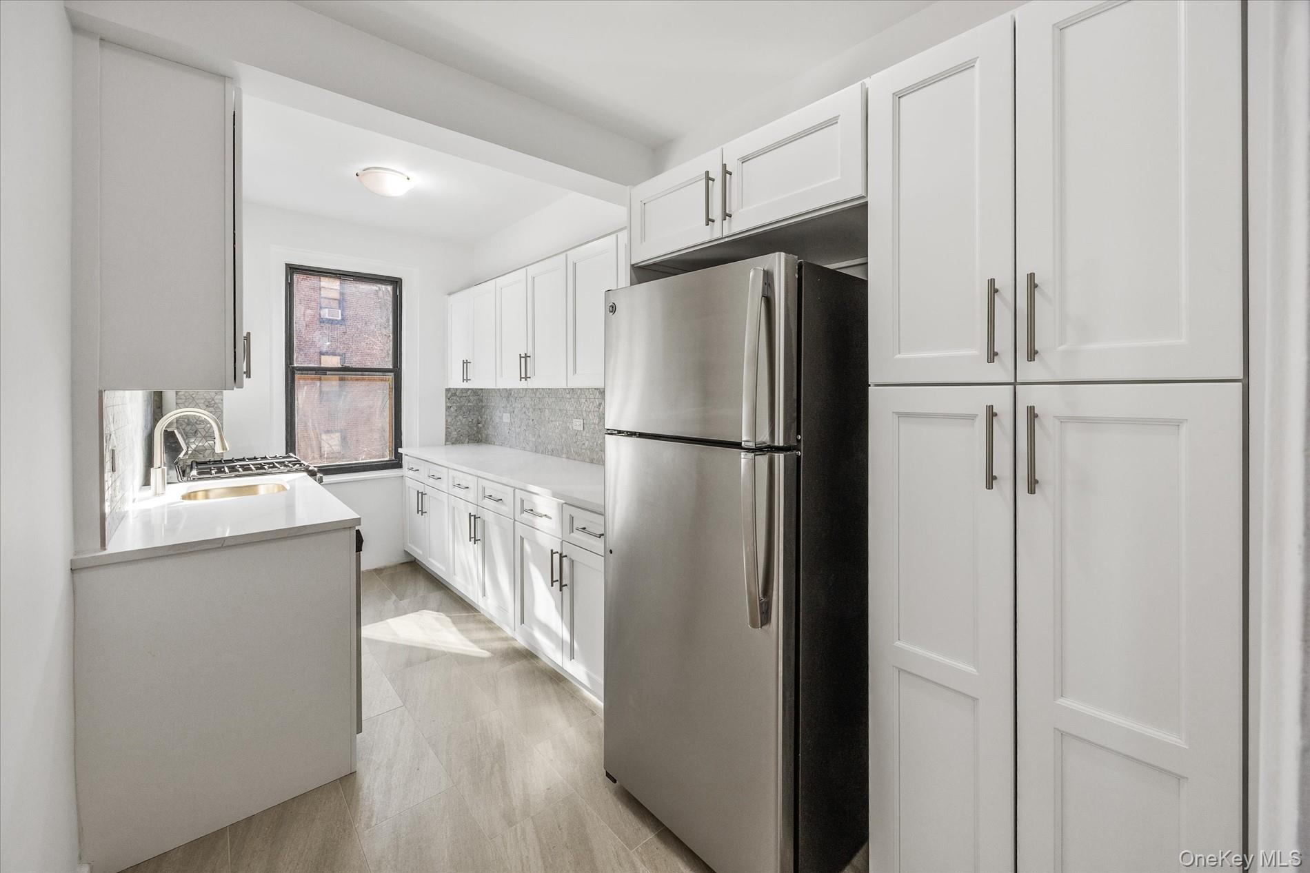 #11 photo, 72 Park Terrace West, 北曼哈顿 New York (Manhattan) , NY 10034