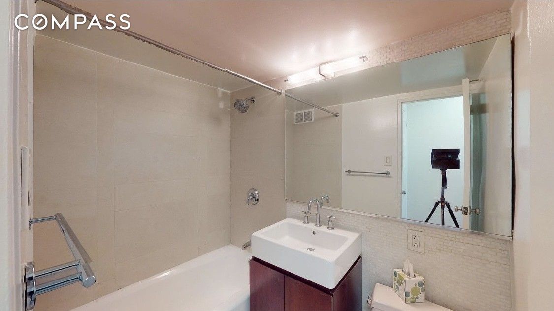 #8 photo, New York City, Lenox Hill , NY 10065