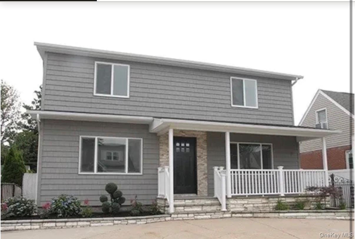 #1 photo, 1024 Oaks Drive, מחוז נסאו Franklin Square , NY 11010