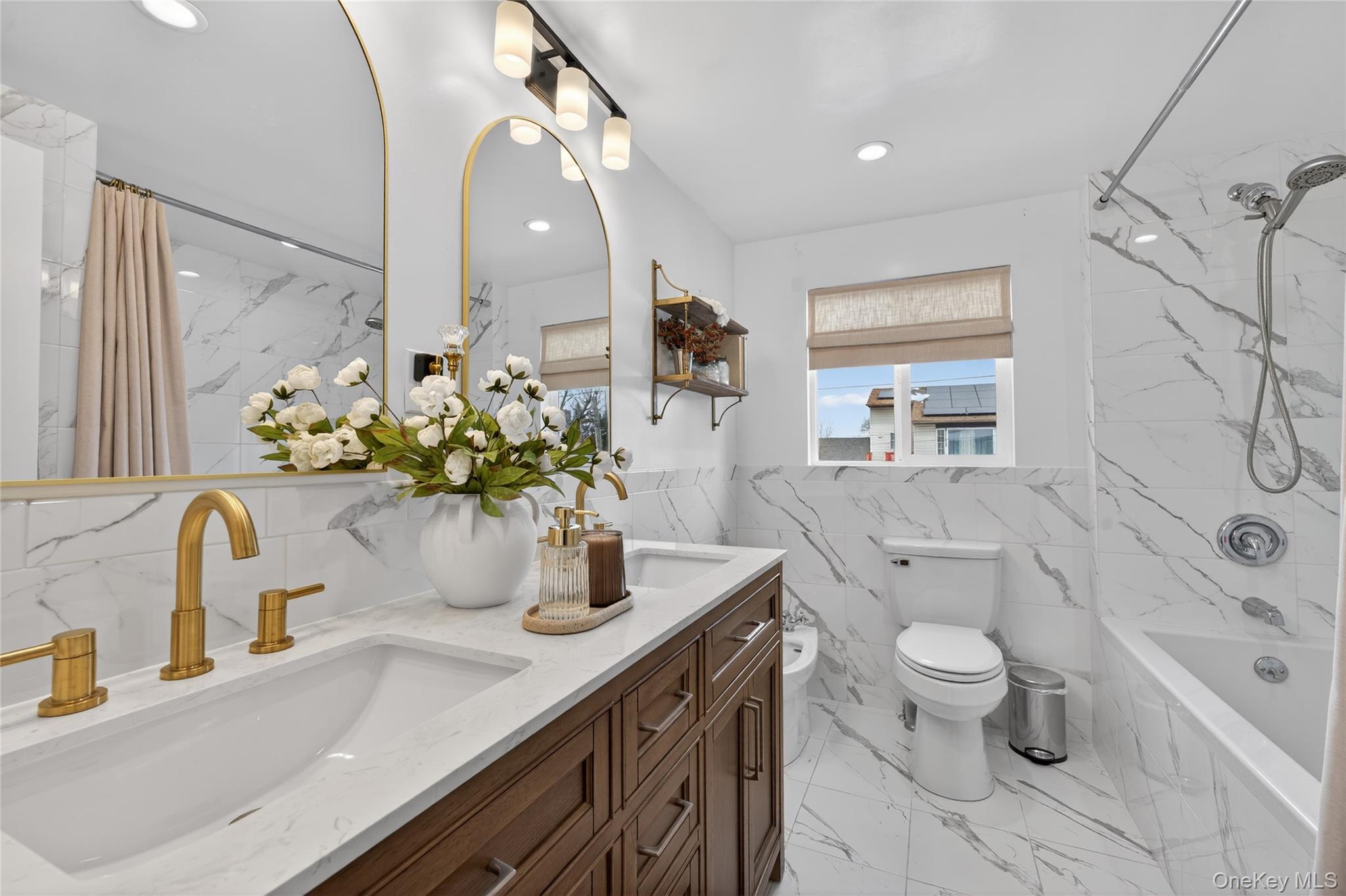 #14 photo, 1024 Oaks Drive, Franklin Square , NY 11010