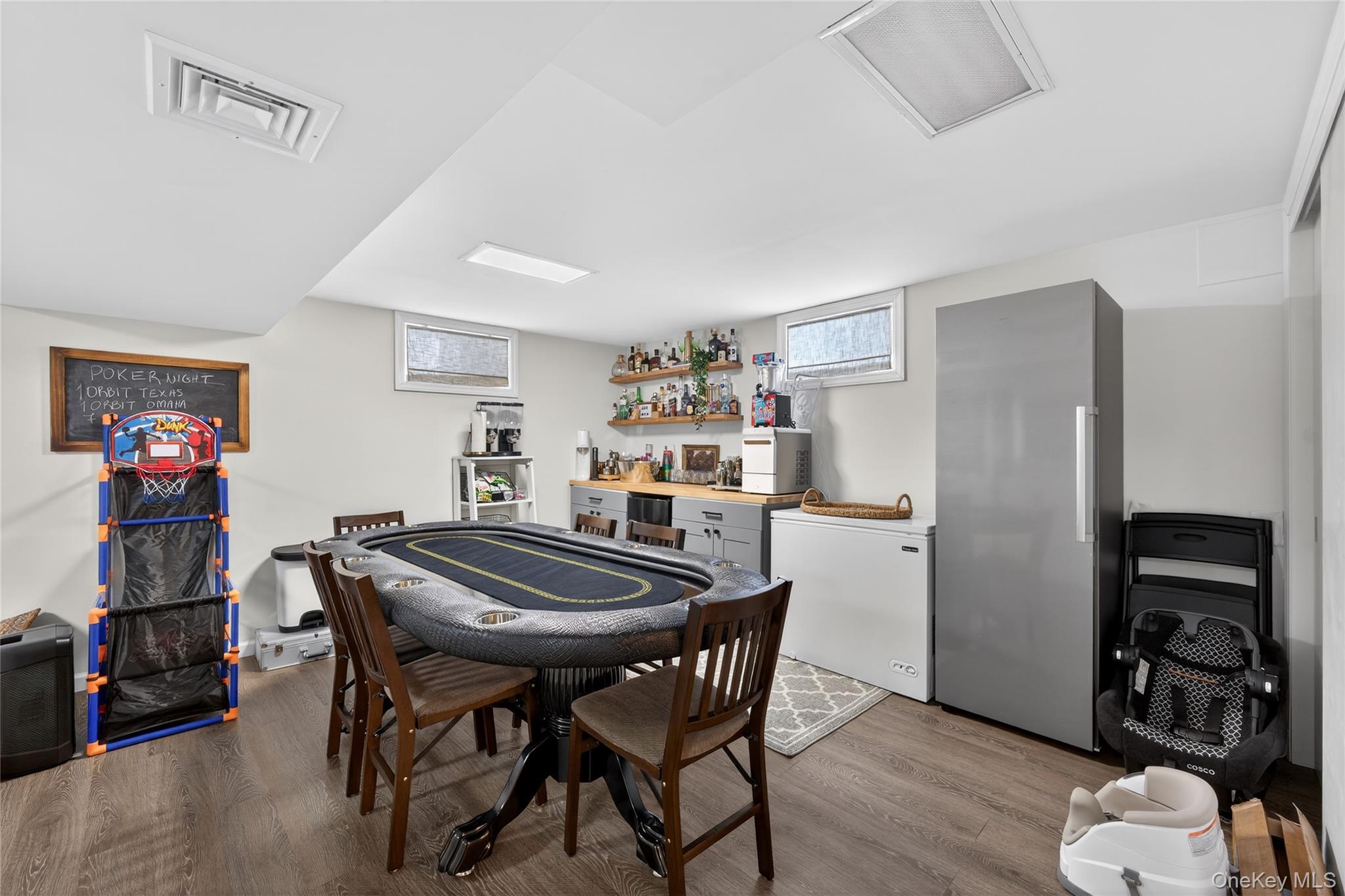 #17 photo, 1024 Oaks Drive, Franklin Square , NY 11010