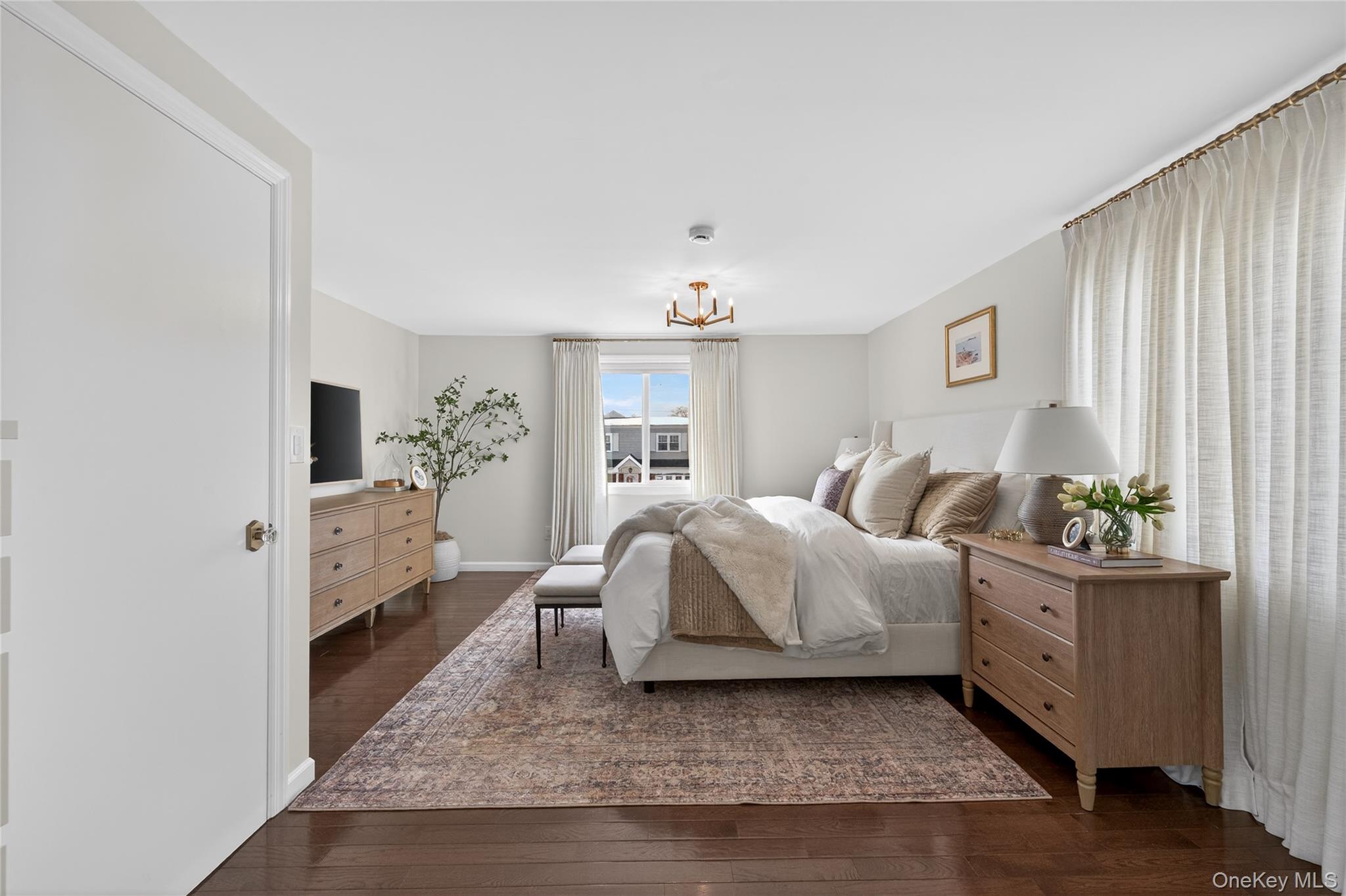 #9 photo, 1024 Oaks Drive, Franklin Square , NY 11010