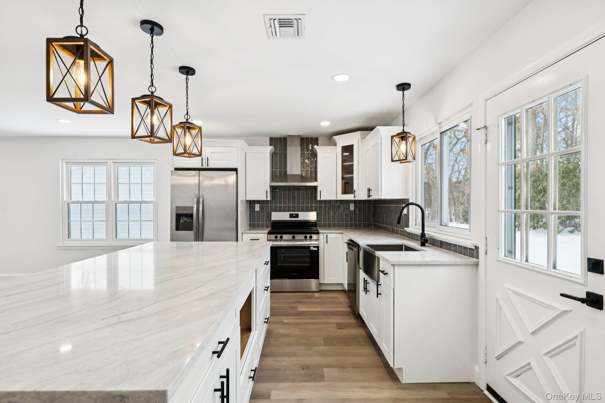 #16 photo, 304 Kingston Court, מחוז סאפוק Ridge , NY 11961