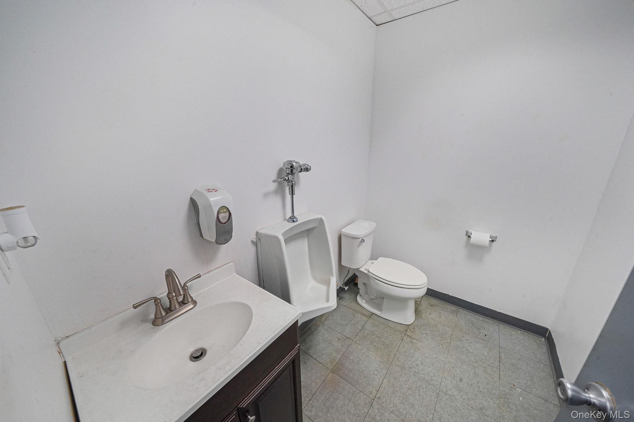 #10 photo, 1601 Arctic Avenue, सफ़ोक काउंटी Bohemia , NY 11716