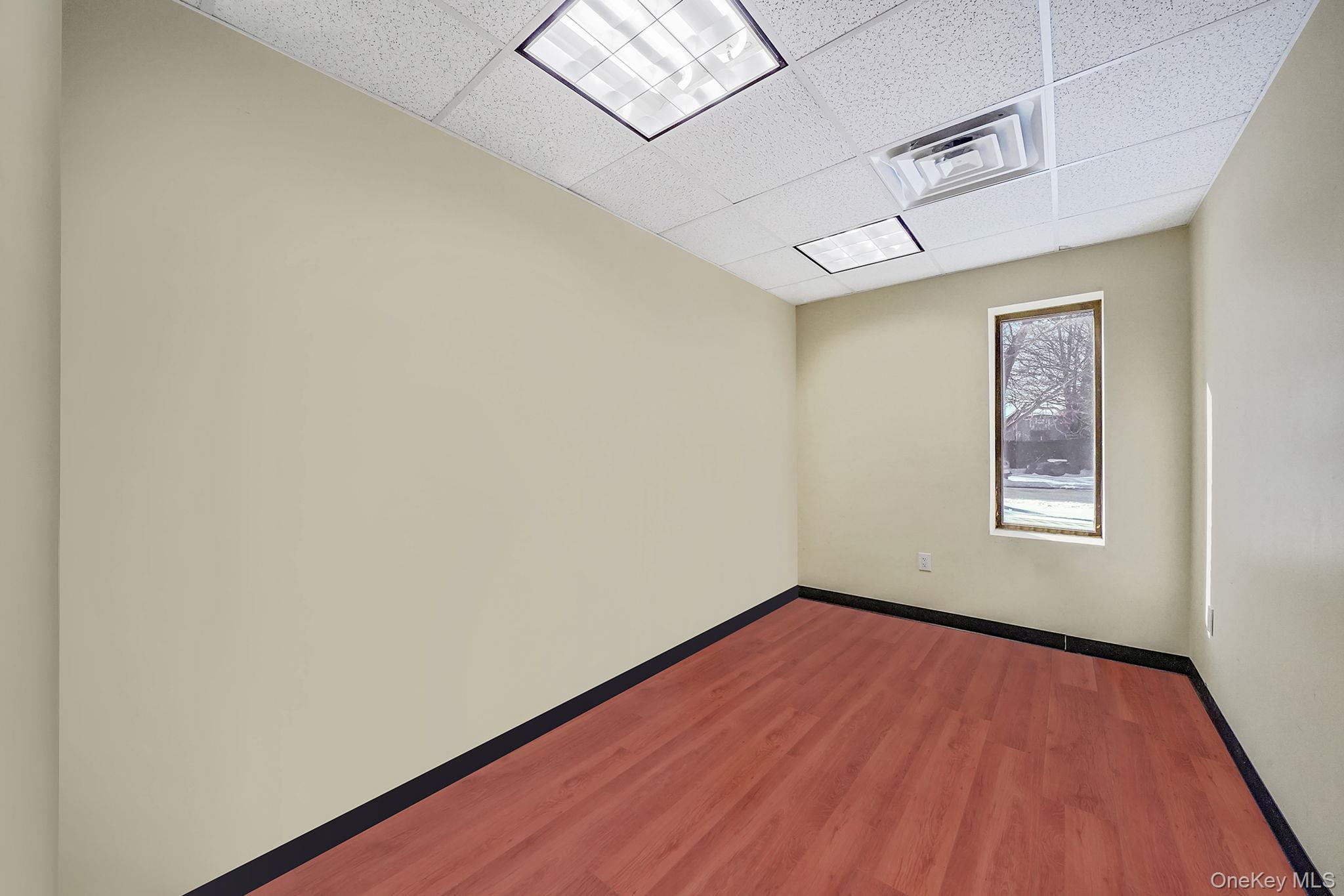 #12 photo, 1601 Arctic Avenue, सफ़ोक काउंटी Bohemia , NY 11716