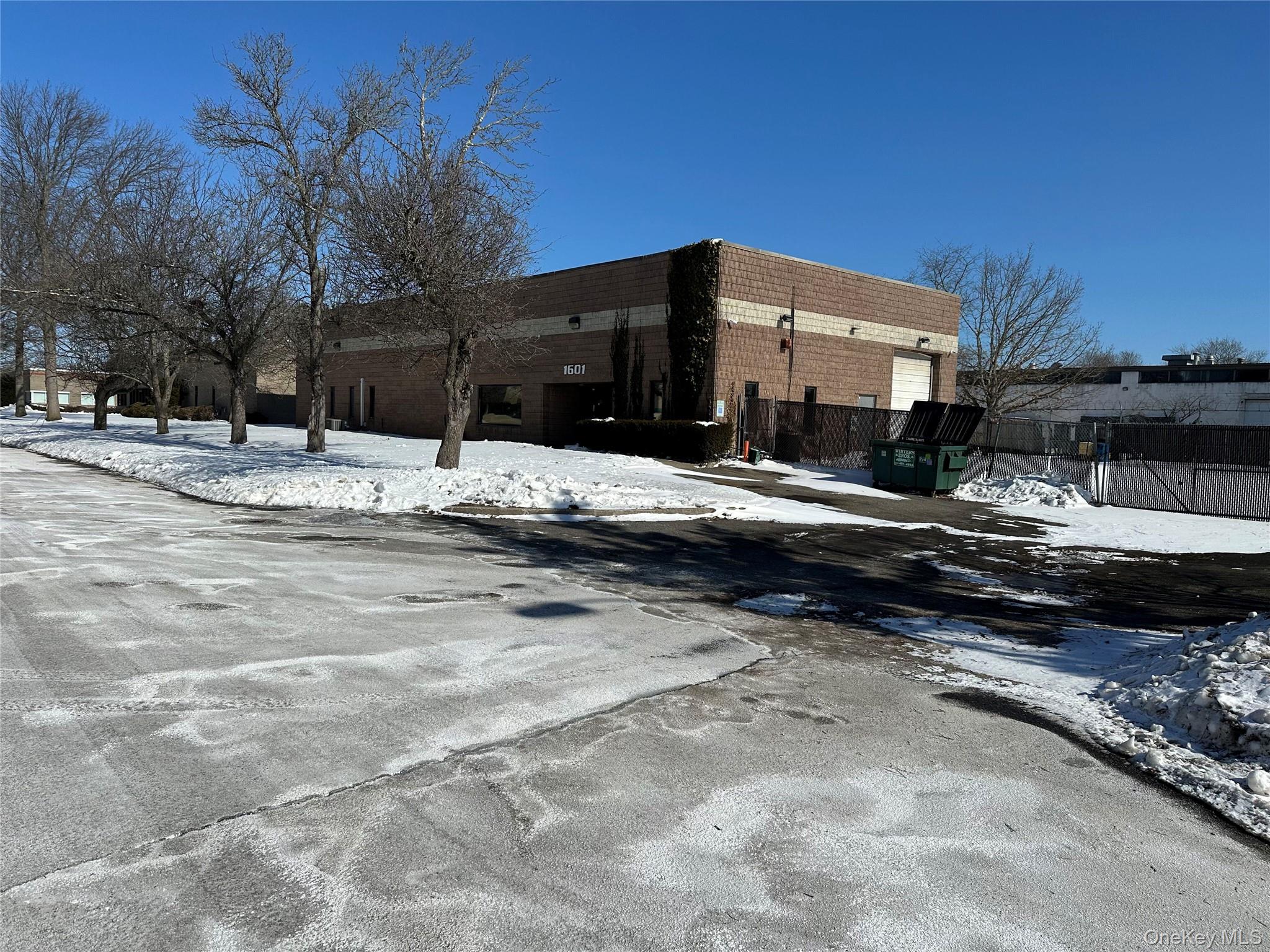 #7 photo, 1601 Artic Avenue, מחוז סאפוק Bohemia , NY 11716