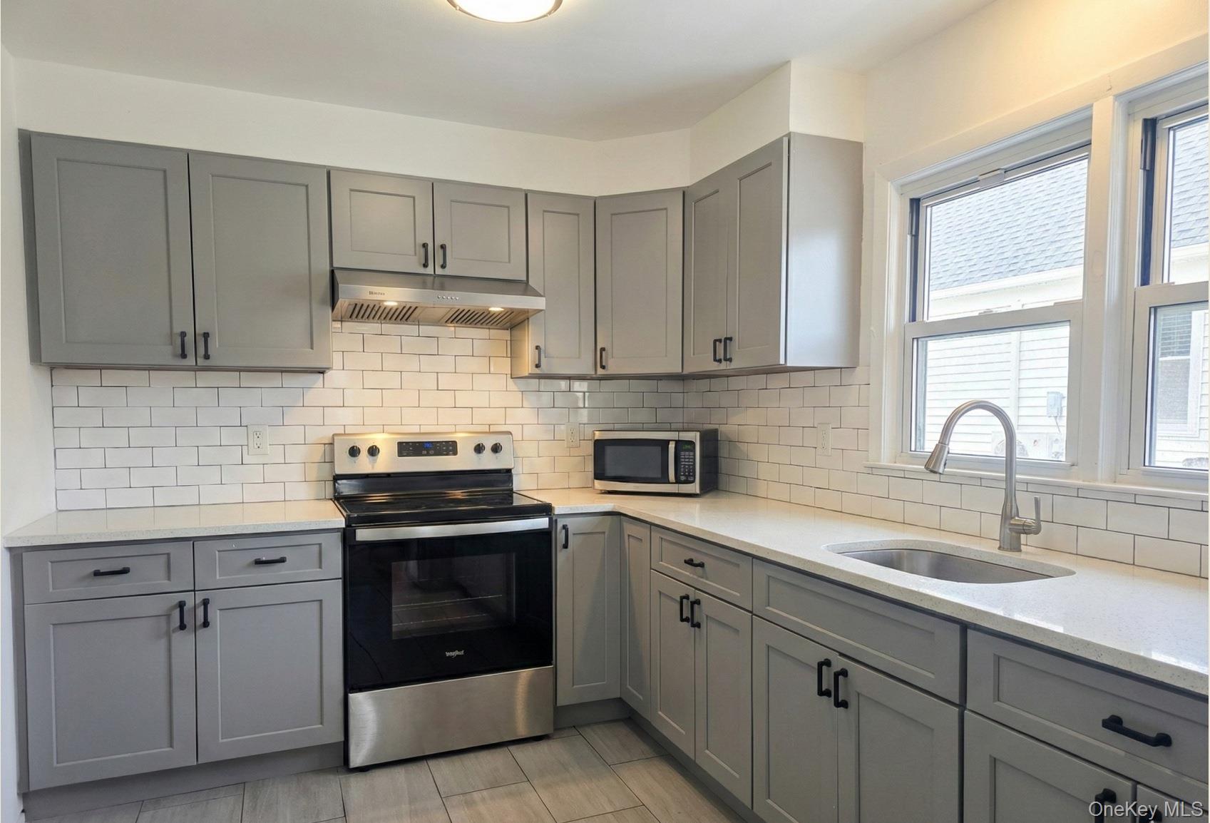 #1 photo, 223-16 56th Road, 皇后區 貝塞 Bayside , NY 11364