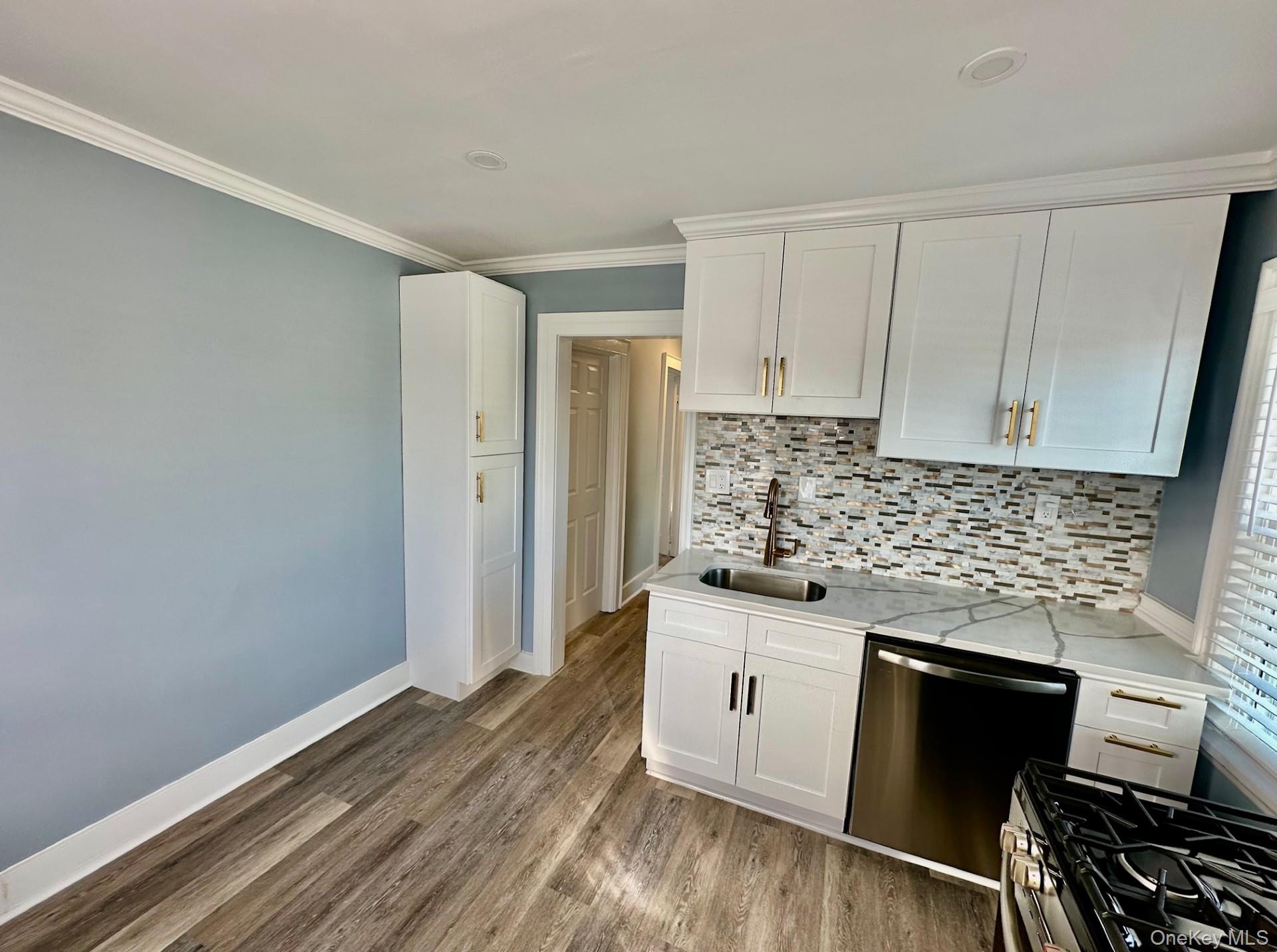 #4 photo, 10 Vernon Avenue, Rockville Centre , NY 11570