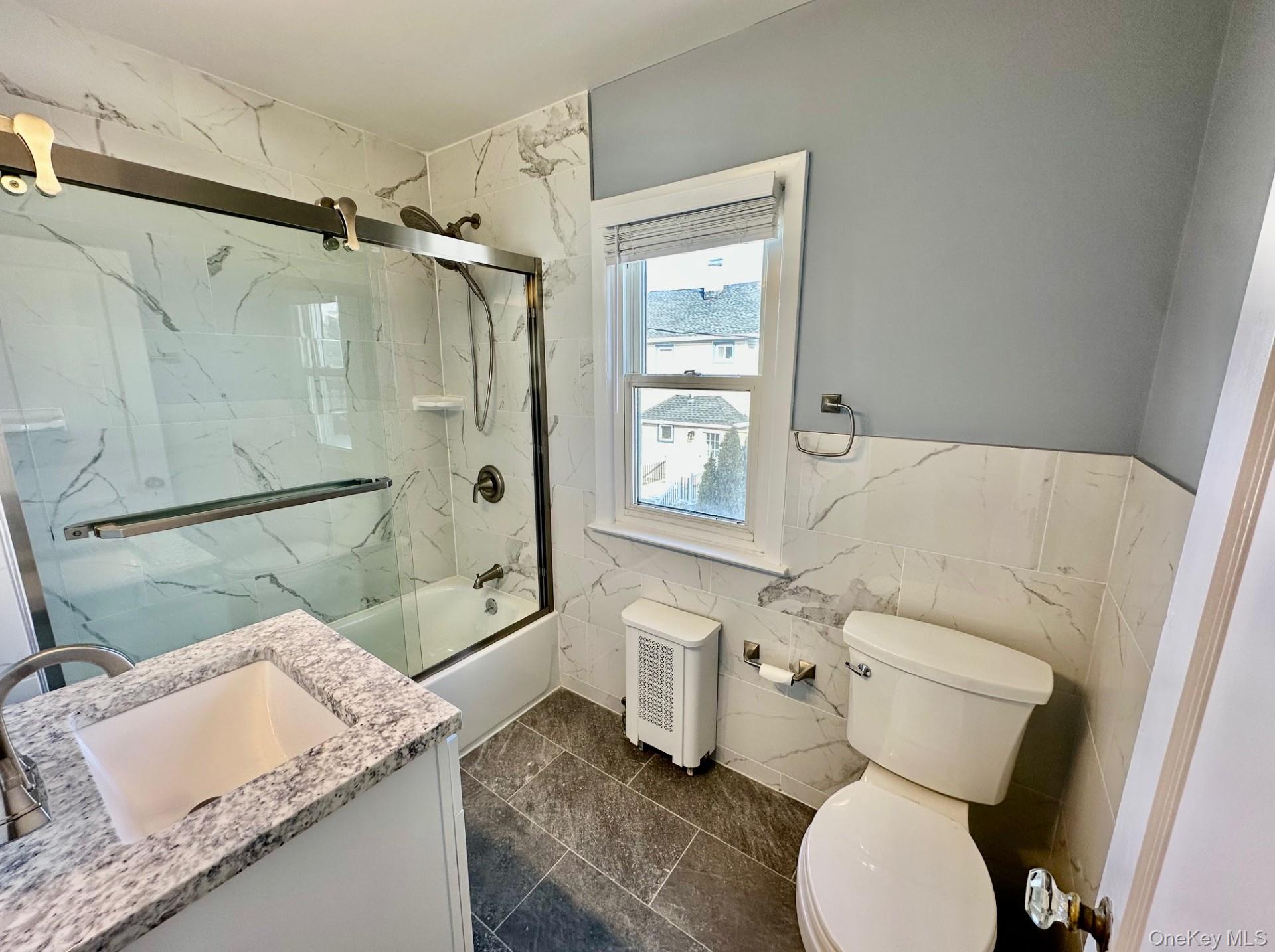 #6 photo, 10 Vernon Avenue, Rockville Centre , NY 11570