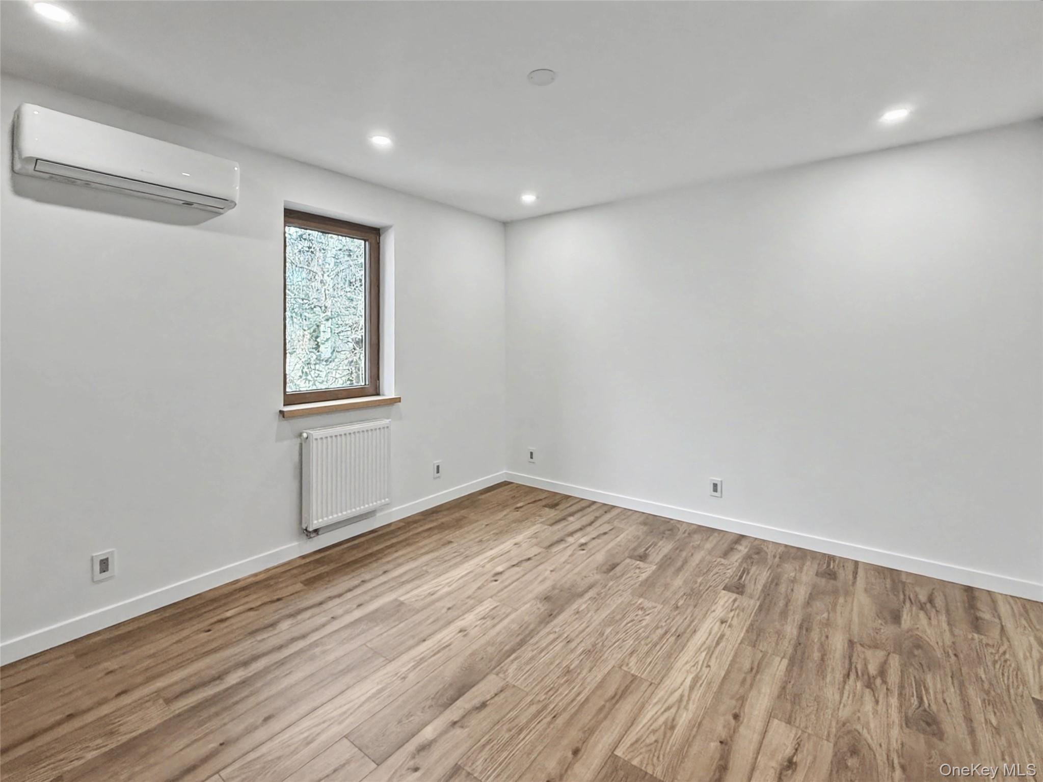 #6 photo, 7111 72nd Street, 뉴욕퀸즈 Glendale , NY 11385