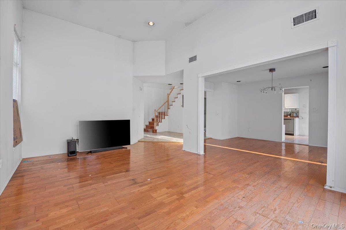 #10 photo, 205 Fairfield Drive, Holbrook , NY 11741