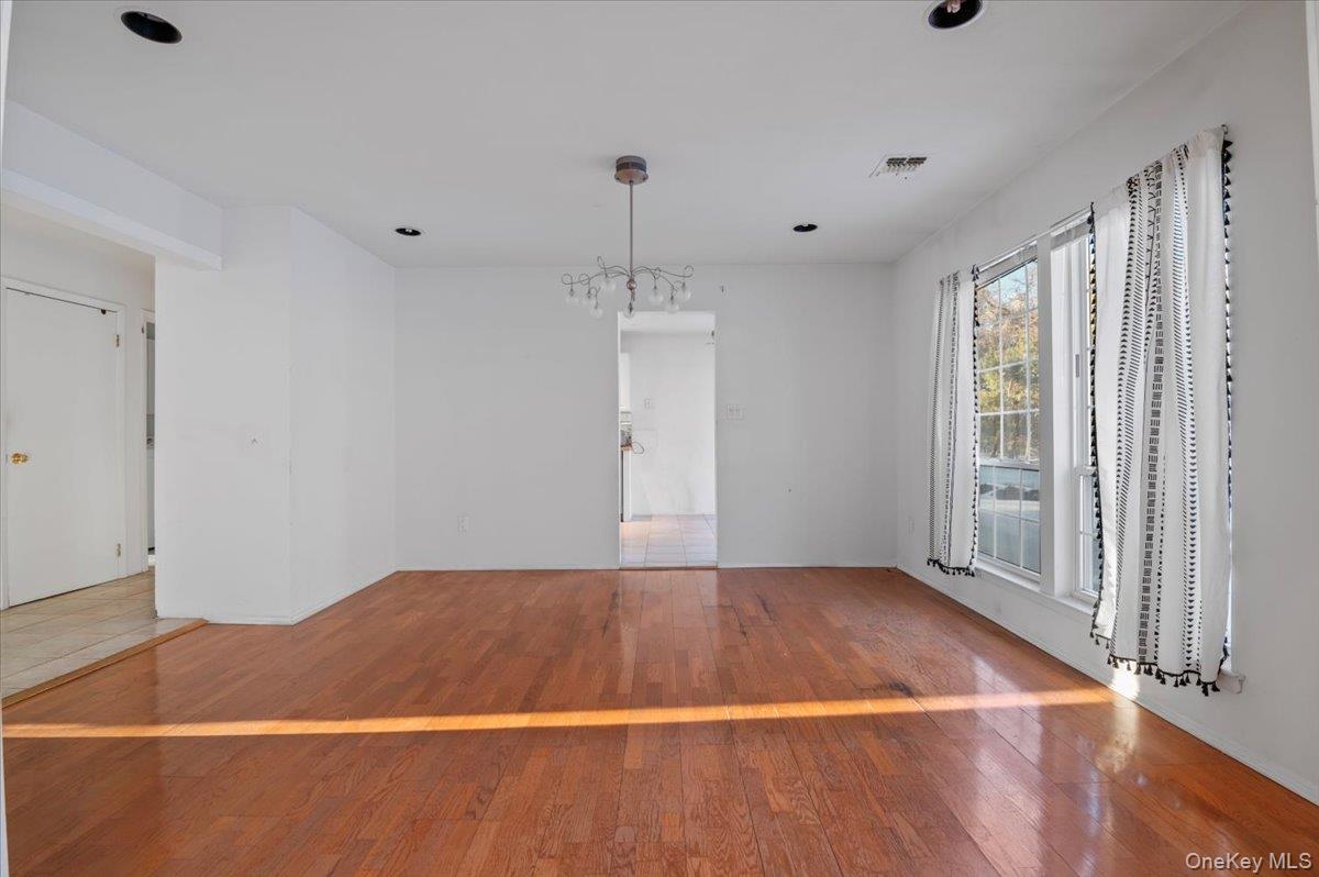 #12 photo, 205 Fairfield Drive, Holbrook , NY 11741