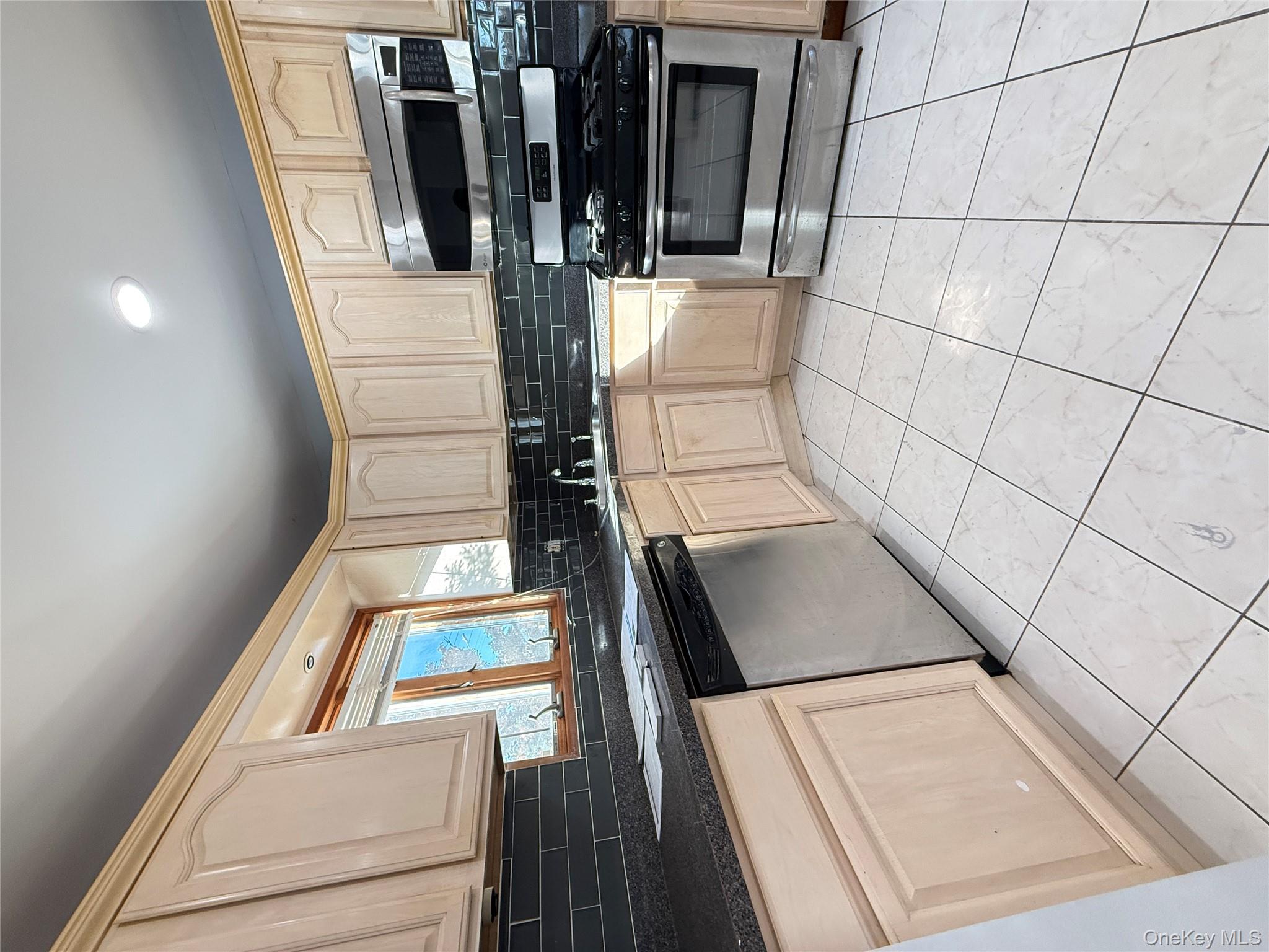 #9 photo, 1003 Steele Boulevard, Baldwin , NY 11510