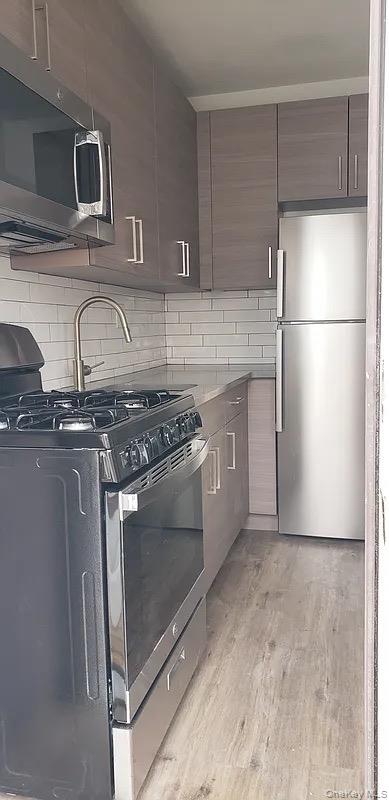 #5 photo, 1727 Van Buren Street, Bronx , NY 10460