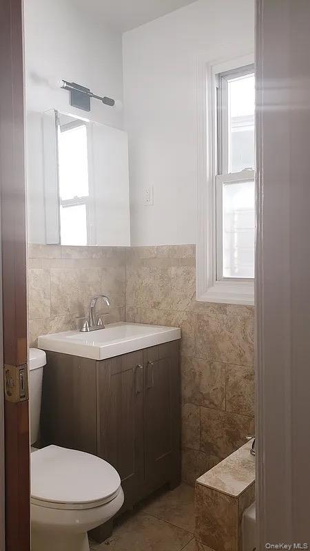 #8 photo, 1727 Van Buren Street, Bronx , NY 10460