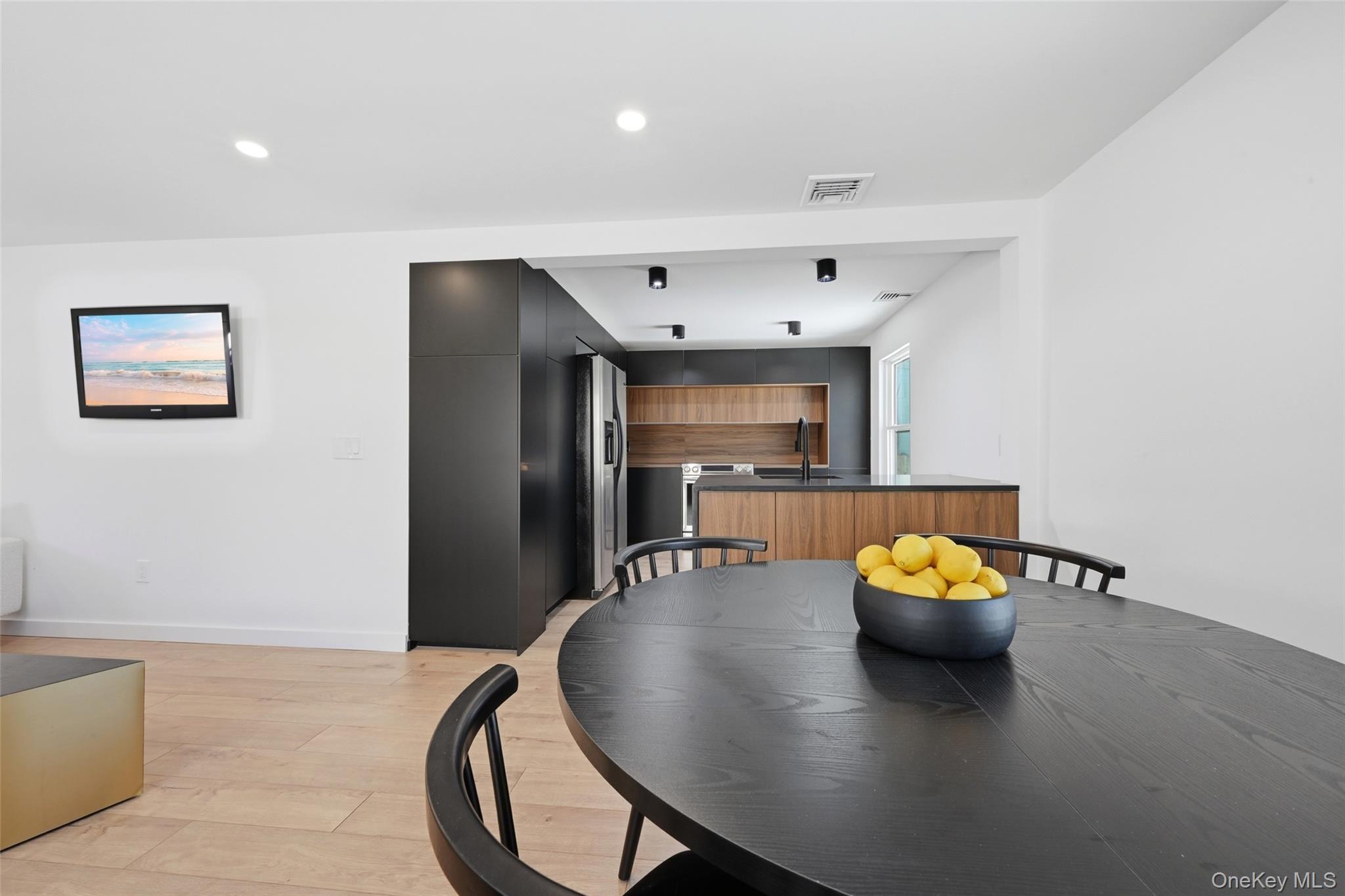 #8 photo, 923 E Main Street, 東長島 Riverhead , NY 11901