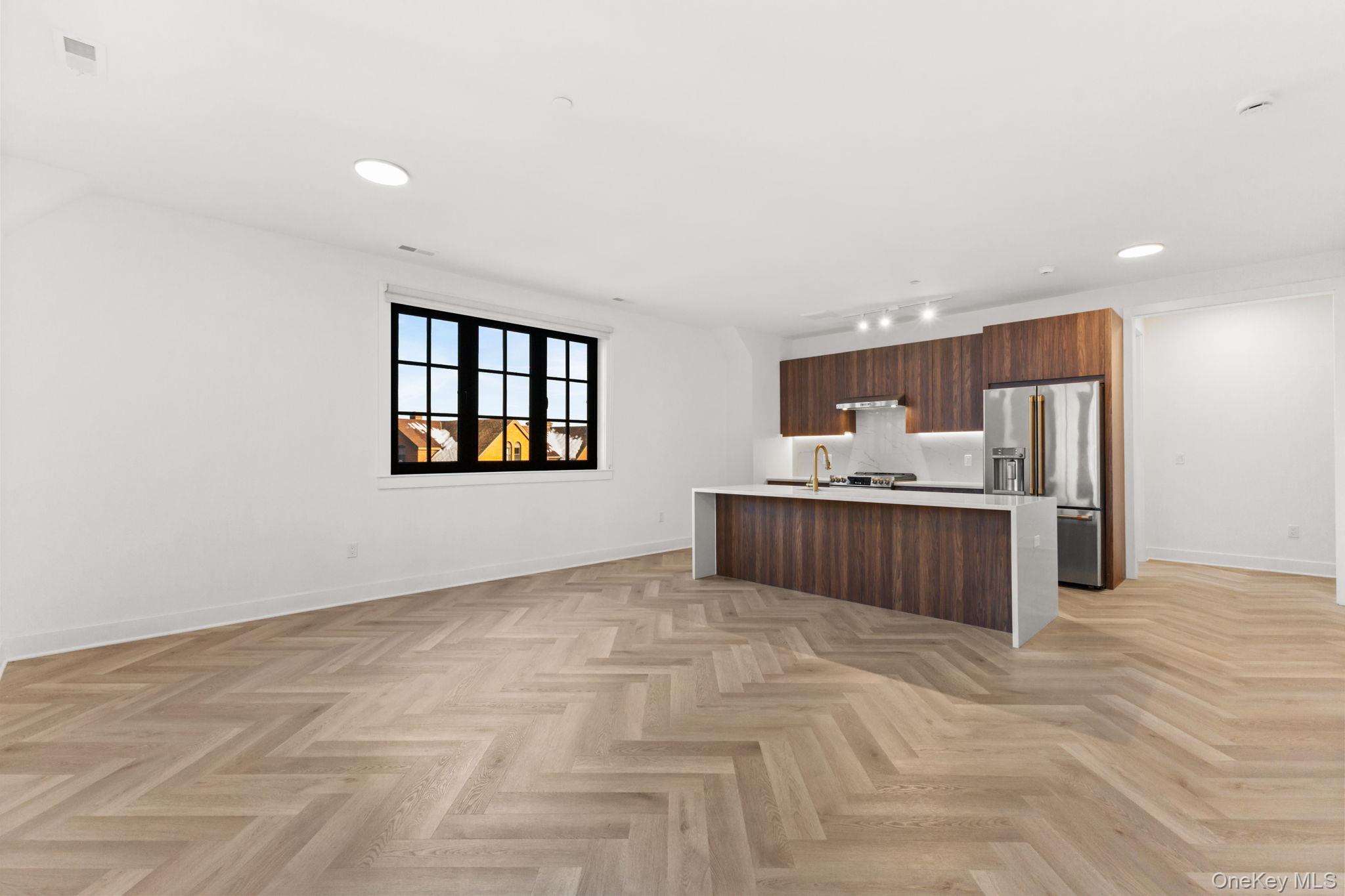 #3 photo, 100 E Putnam Avenue, Call Listing Agent , CT 06807