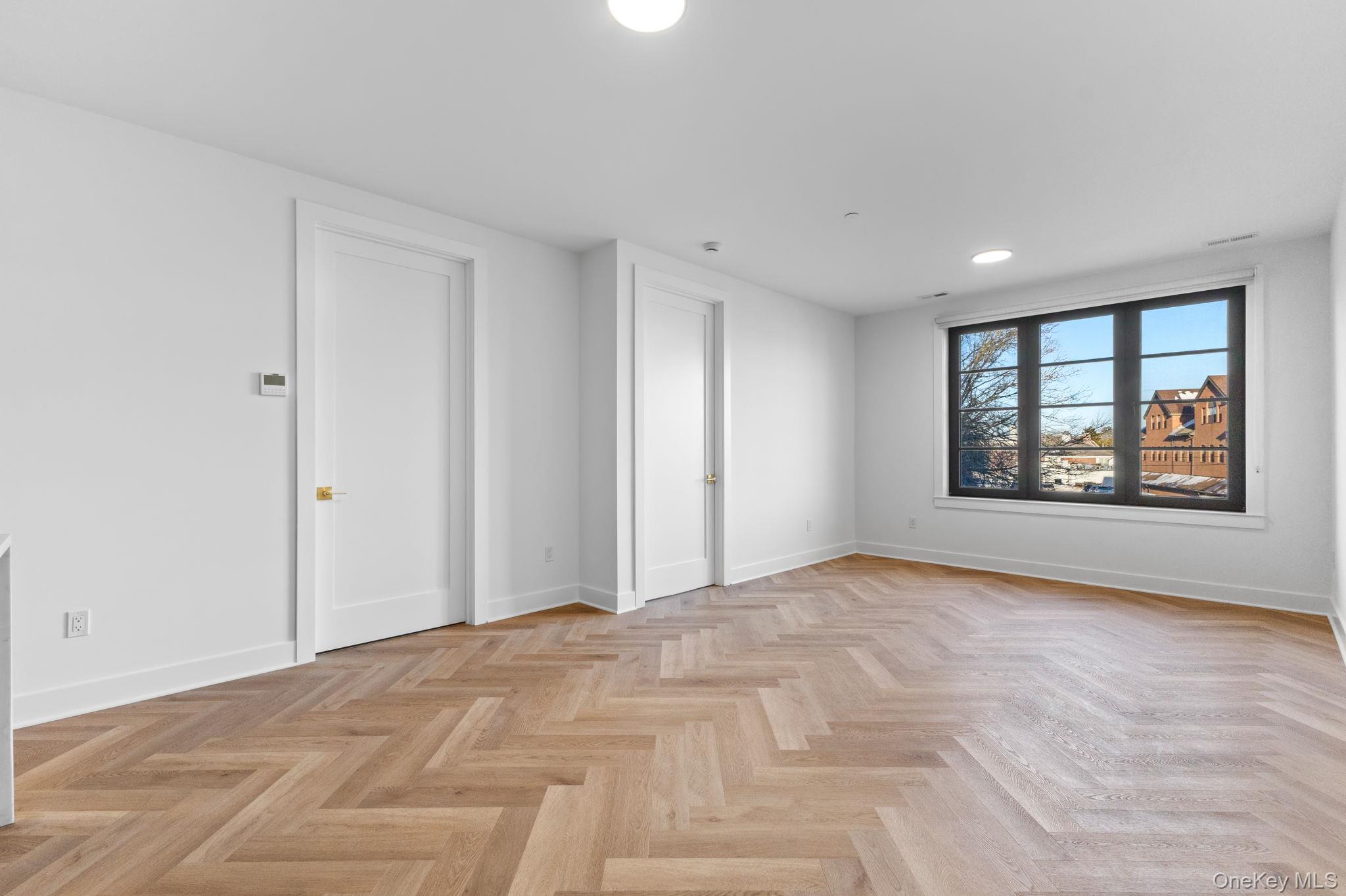 #6 photo, 100 E Putnam Avenue, Call Listing Agent , CT 06807