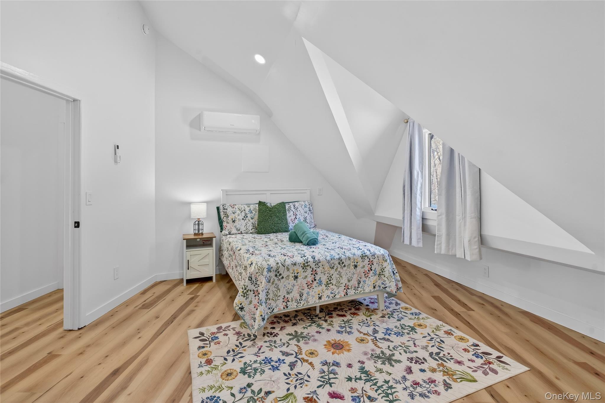 #20 photo, 106 Post Road, Slate Hill , NY 10973