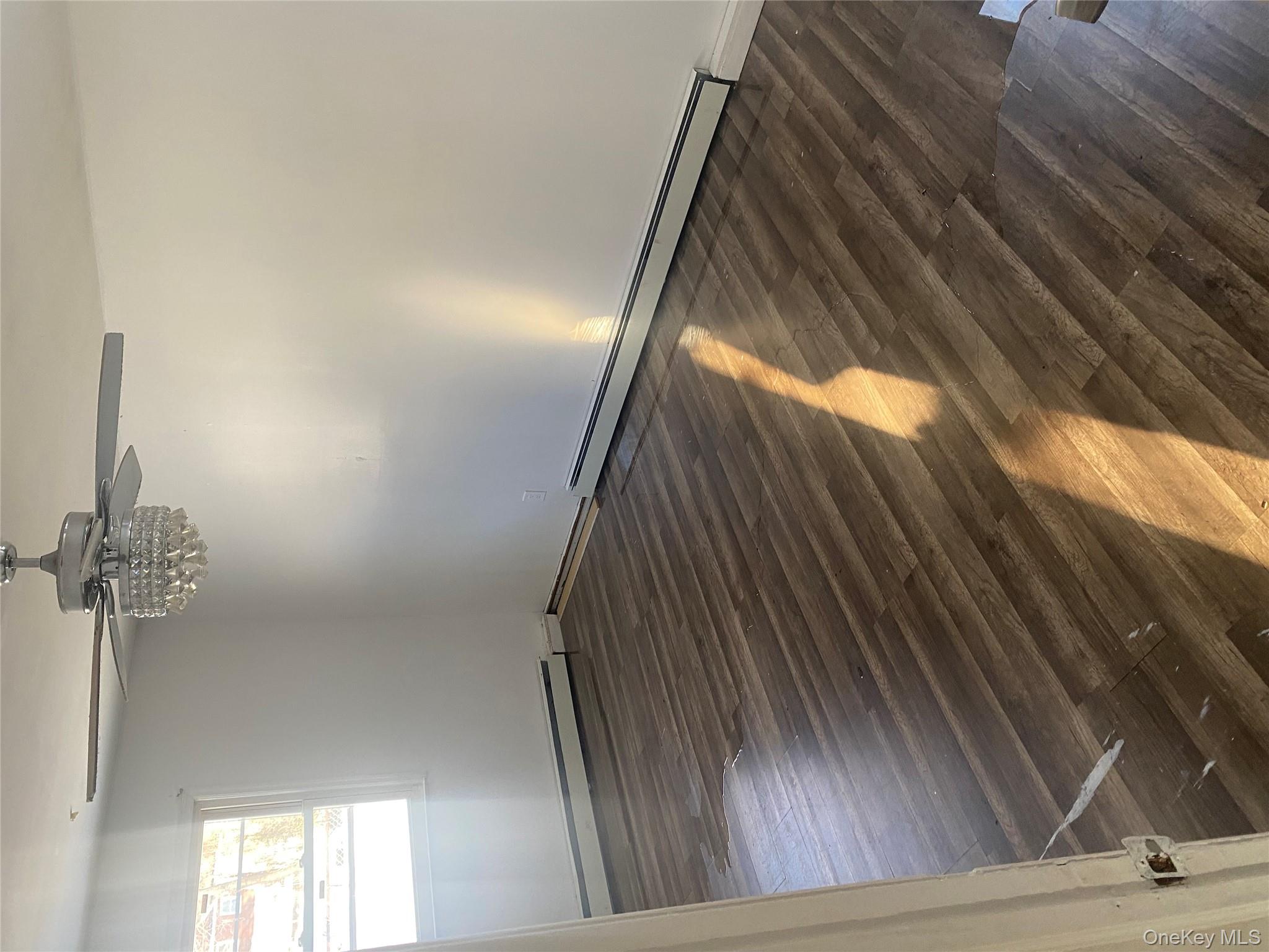 #1 photo, 39 Pinegrove Avenue, 东长岛 Medford , NY 11763