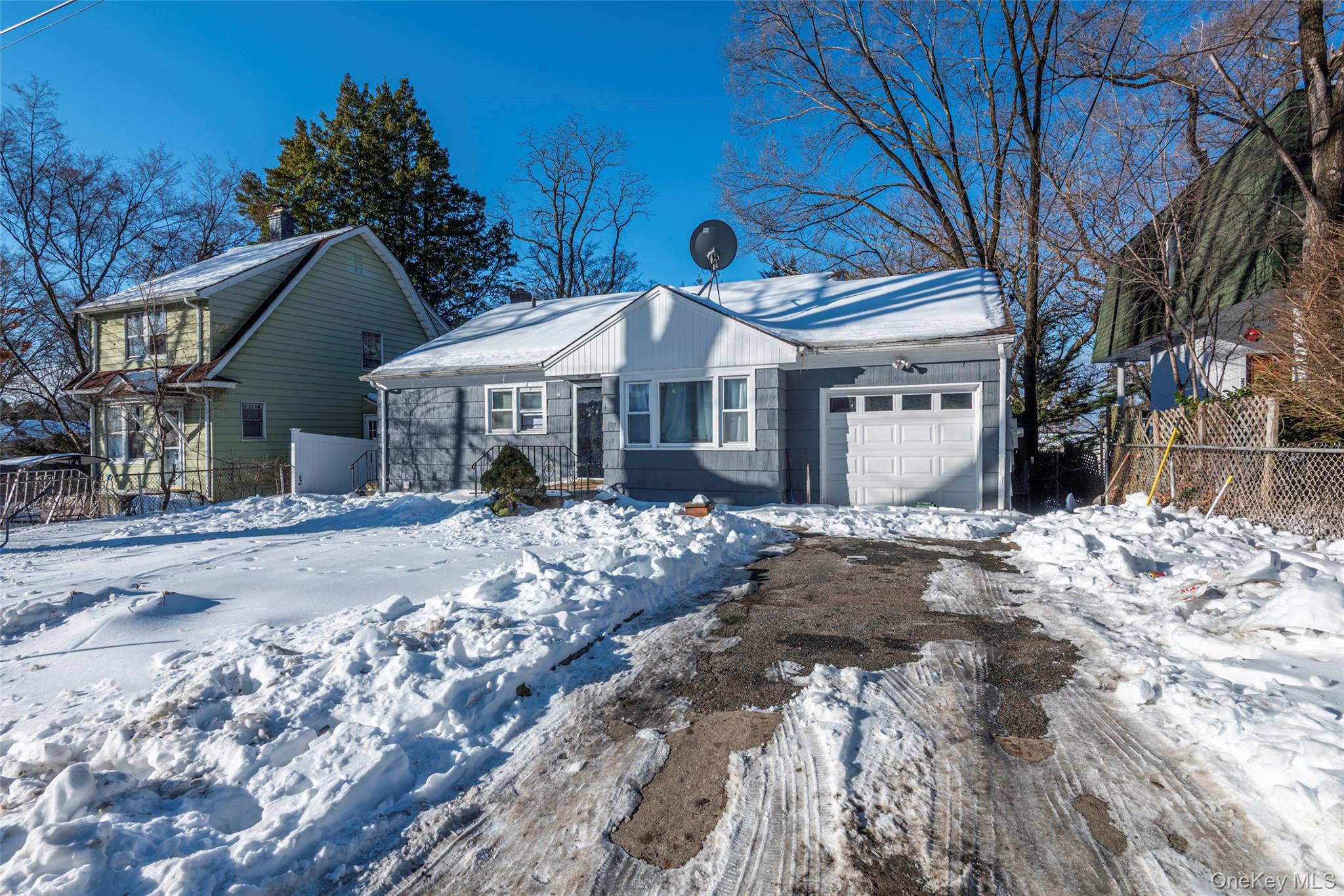 #3 photo, 24 Jackson Street, מחוז נסאו Glen Cove , NY 11542