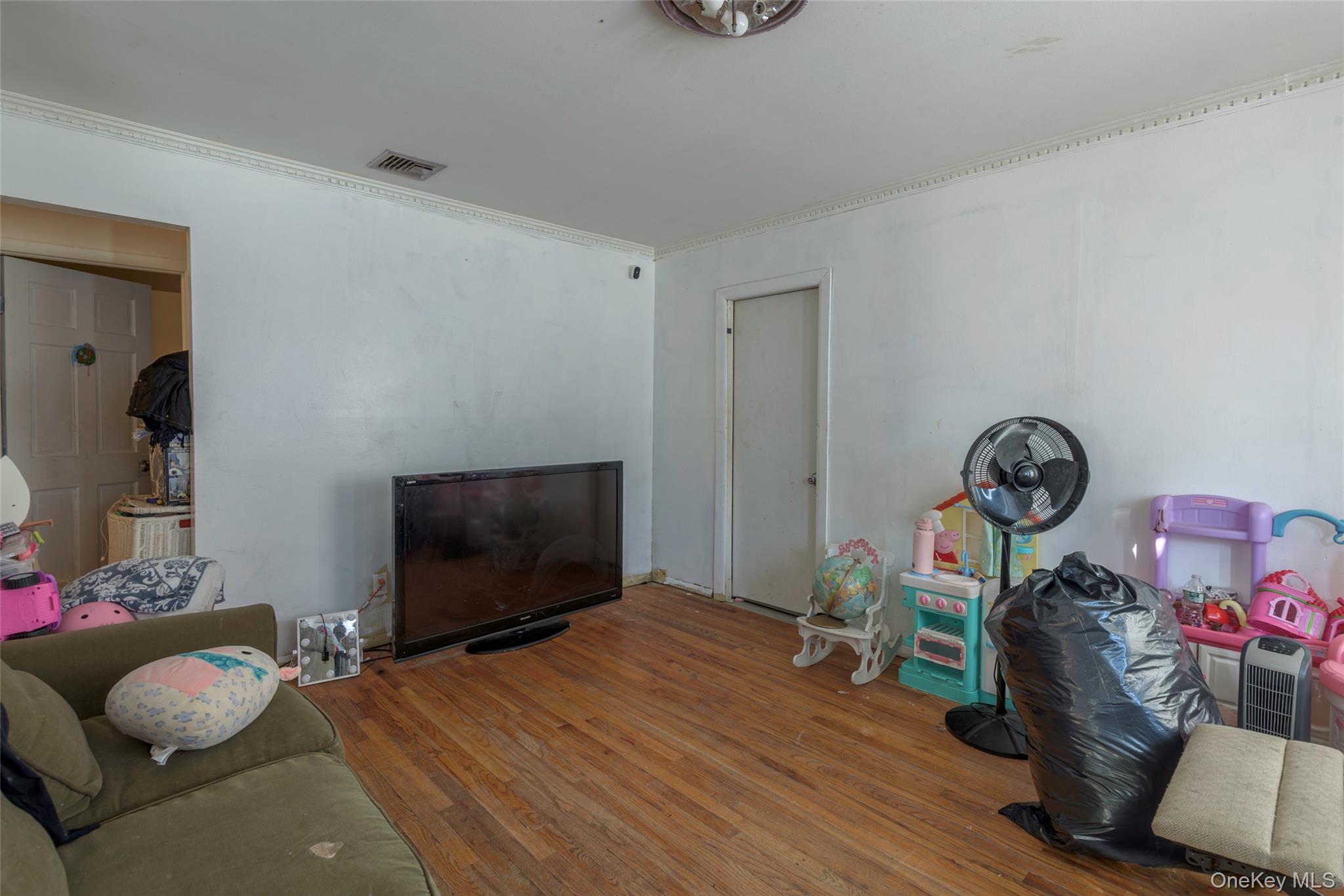 #5 photo, 24 Jackson Street, מחוז נסאו Glen Cove , NY 11542