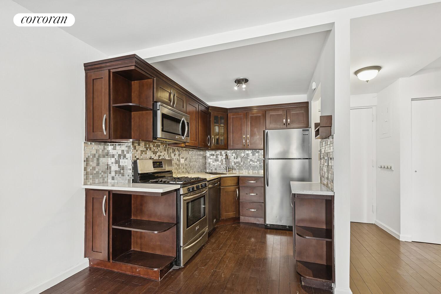 #3 photo, 300 RECTOR Place, Battery Park City , NY 10280