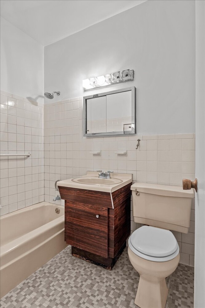 #16 photo, 555 KAPPOCK Street, Spuyten Duyvil , NY 10463