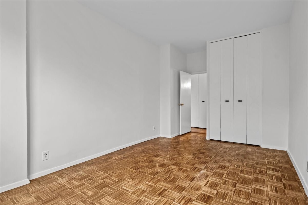 #18 photo, 555 KAPPOCK Street, Spuyten Duyvil , NY 10463