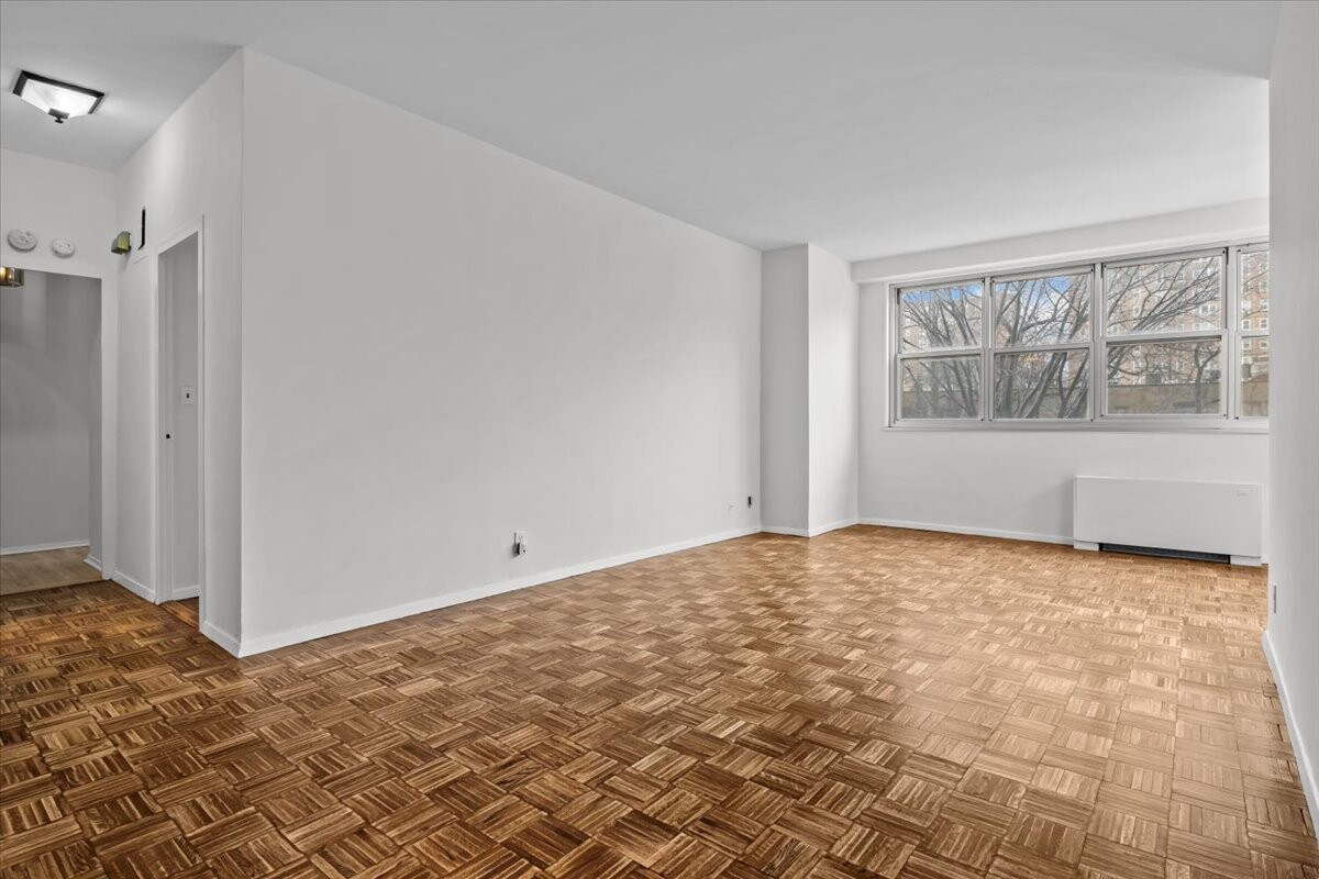 #6 photo, 555 KAPPOCK Street, Spuyten Duyvil , NY 10463