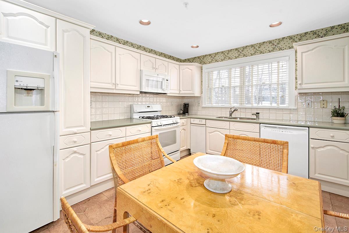 #16 photo, 5 Wyndham Close, White Plains , NY 10605