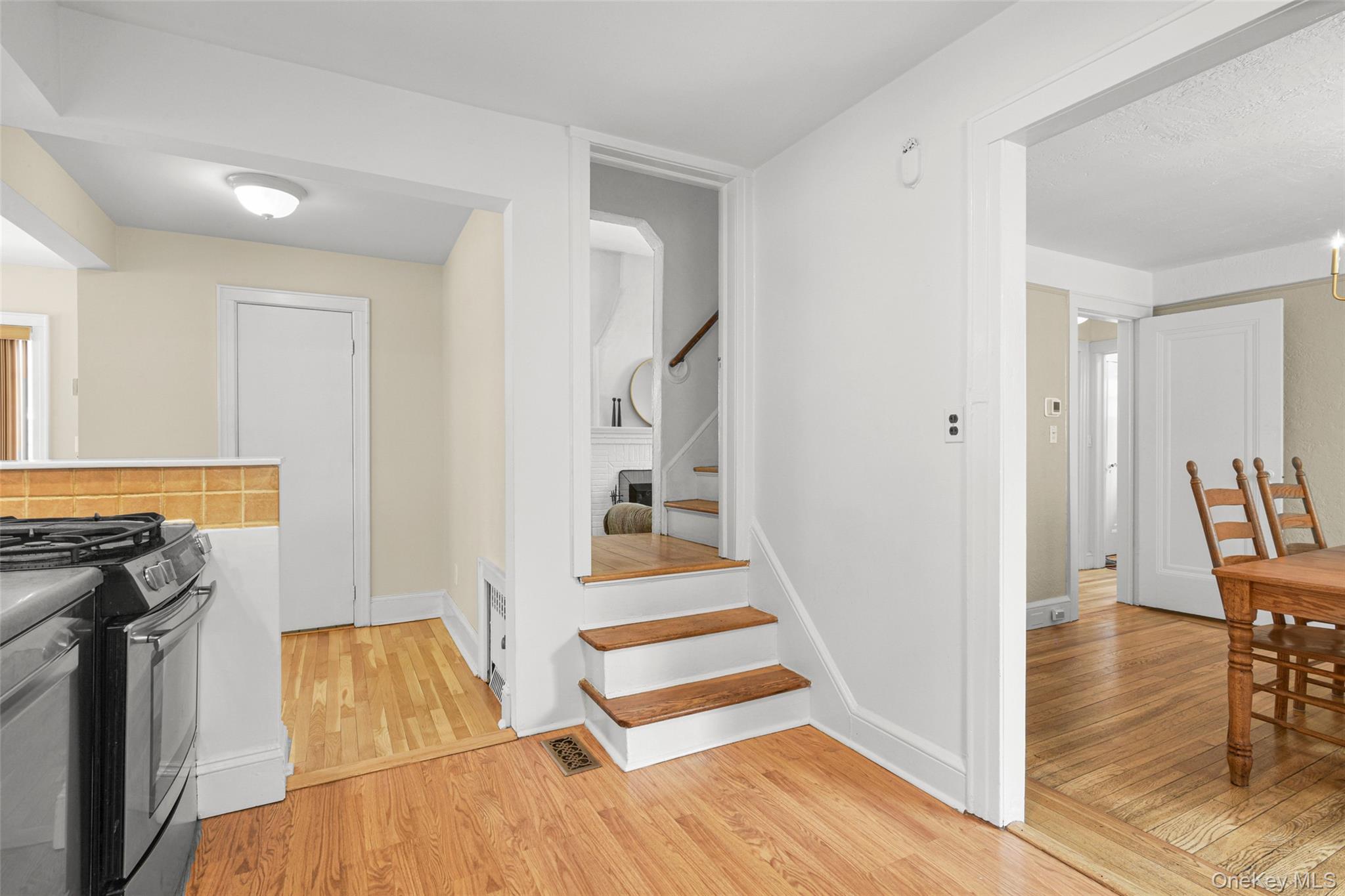 #10 photo, 6 Shadow Lane, Larchmont , NY 10538