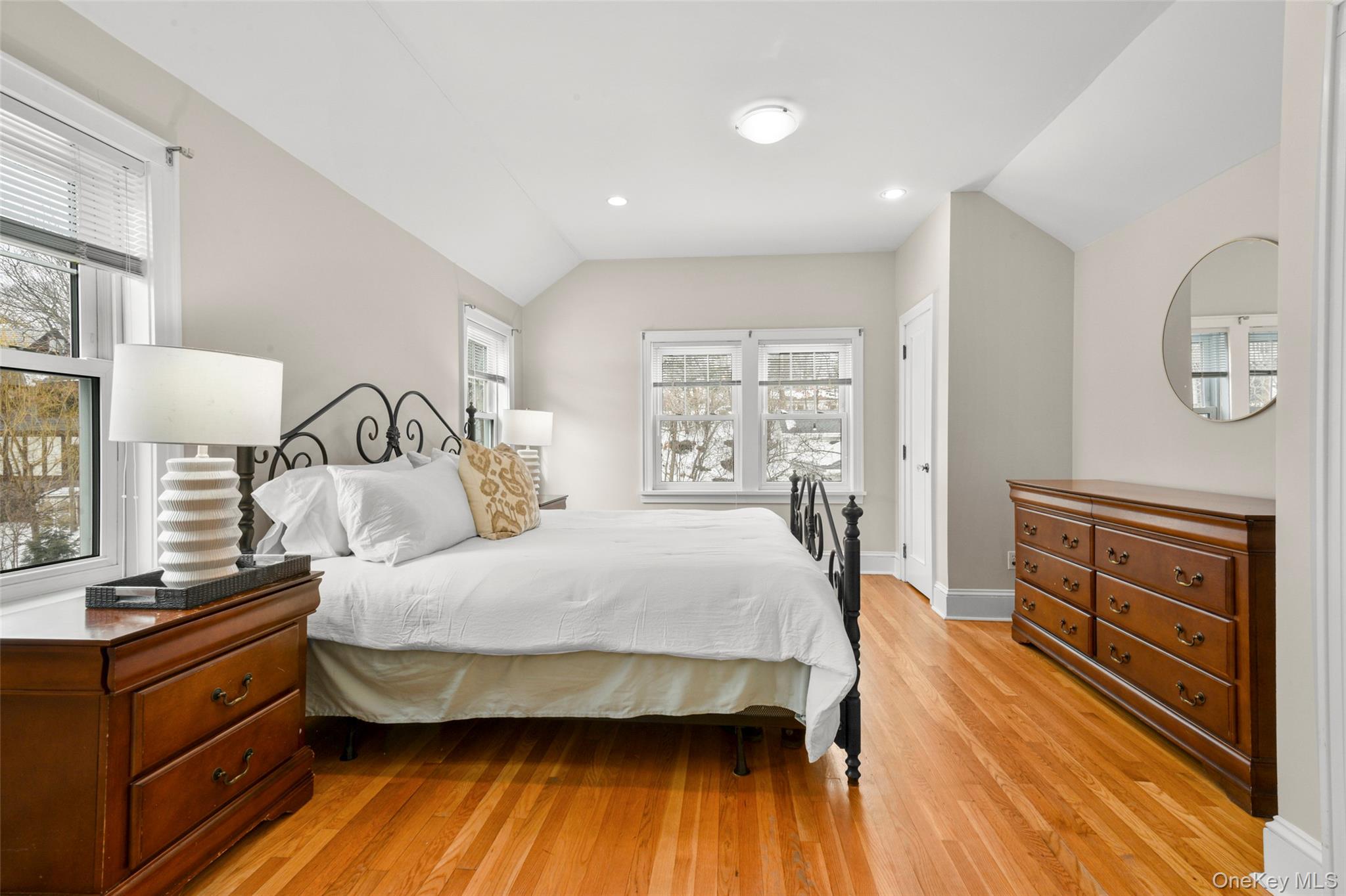 #17 photo, 6 Shadow Lane, Larchmont , NY 10538