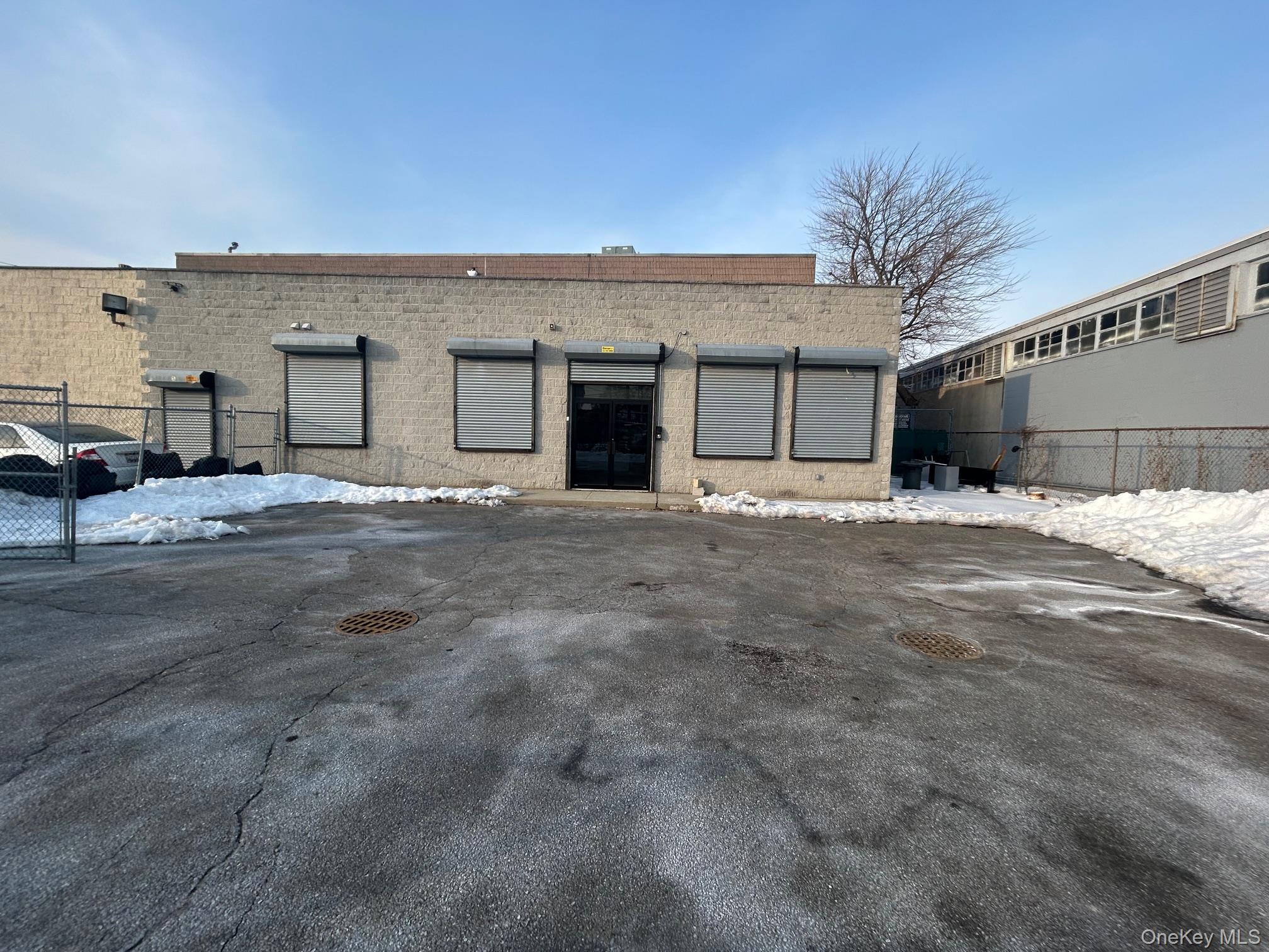 #1 photo, 210 Lawrence Avenue, מחוז נסאו Lawrence , NY 11559