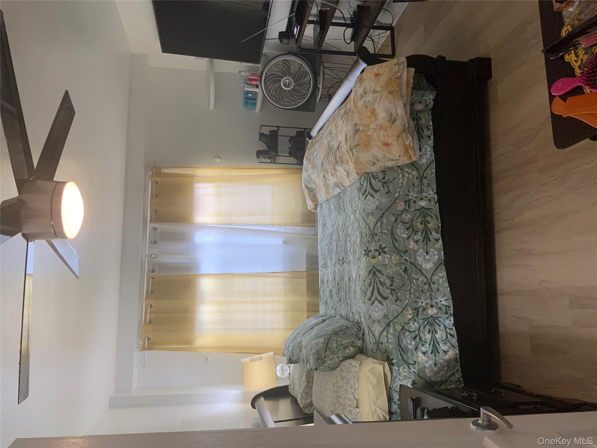 #12 photo, 880 Boynton Avenue, Bronx , NY 10473