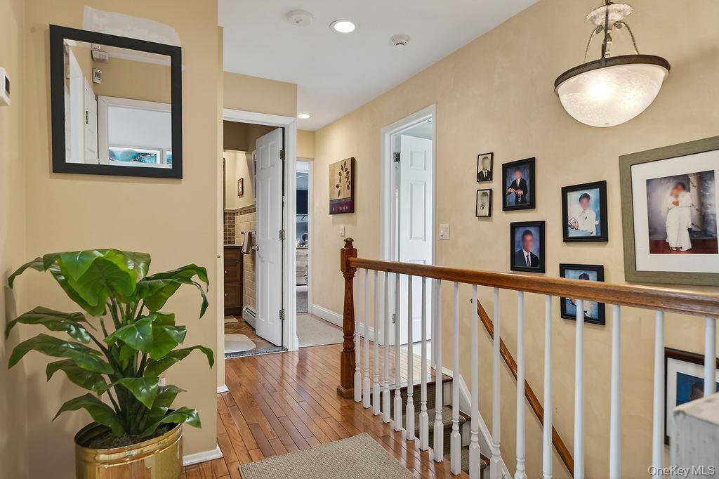 #19 photo, 1309 Shelbourne Avenue, 뉴욕주 Mamaroneck , NY 10543