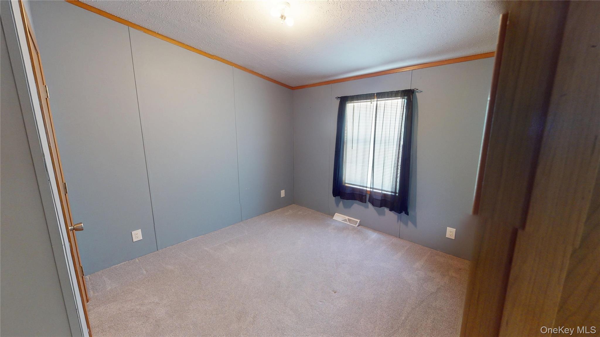 #11 photo, 26 Daisy Drive, 紐約州 Port Jervis , NY 12771