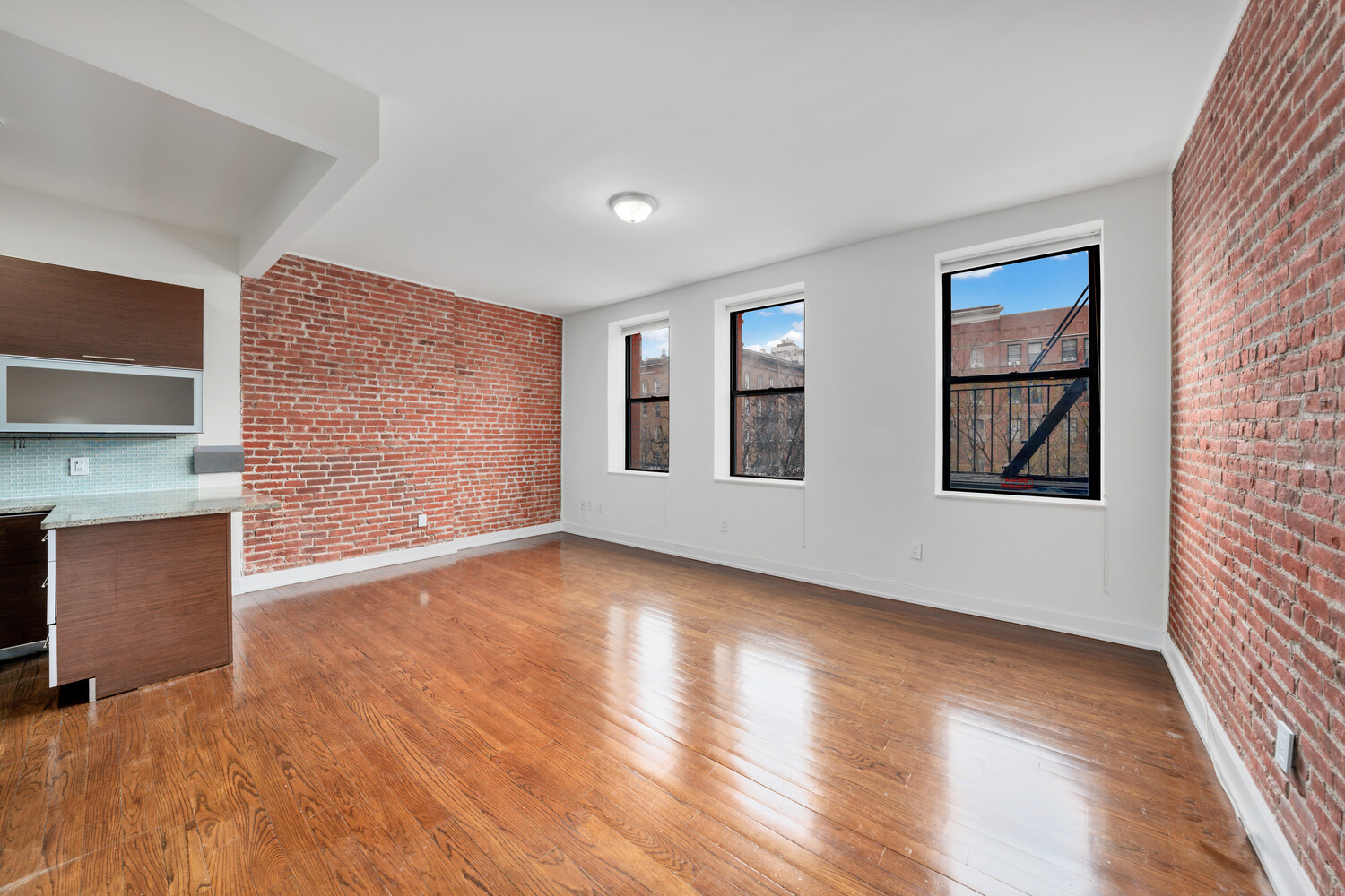 #5 photo, 159 W 118TH Street, South Harlem , NY 10026