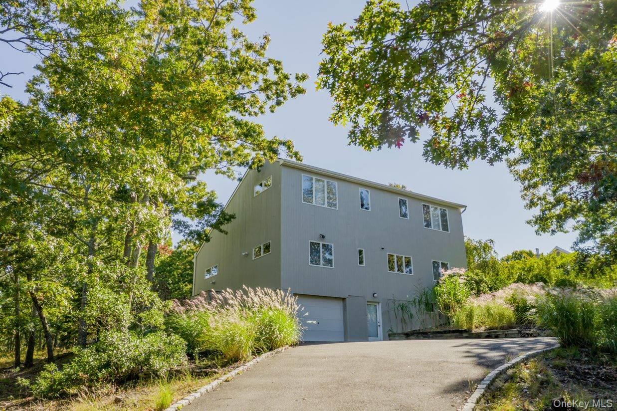 #4 photo, 38 Red Creek Circle, Hampton Bays , NY 11946